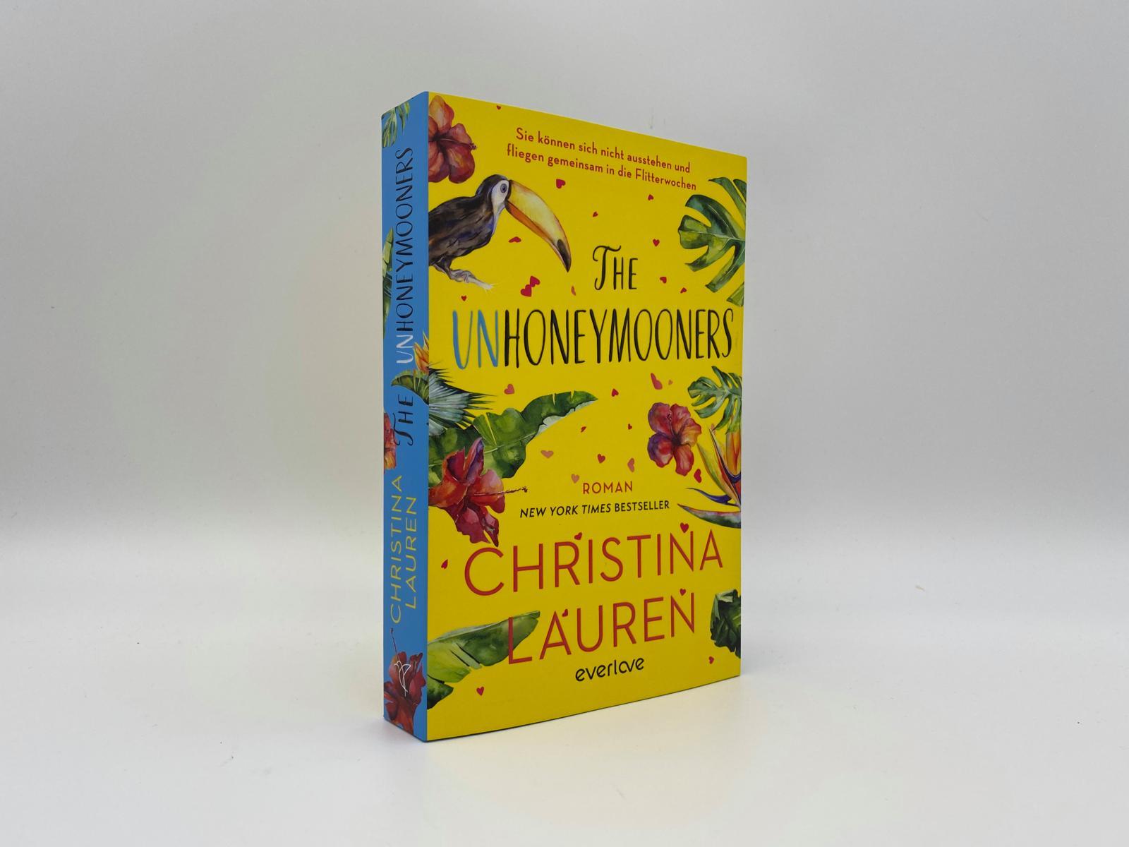 Beispielinhalt (Bild) The Unhoneymooners - Sie können sich nicht ausstehen und fliegen gemeinsam in die Flitterwochen