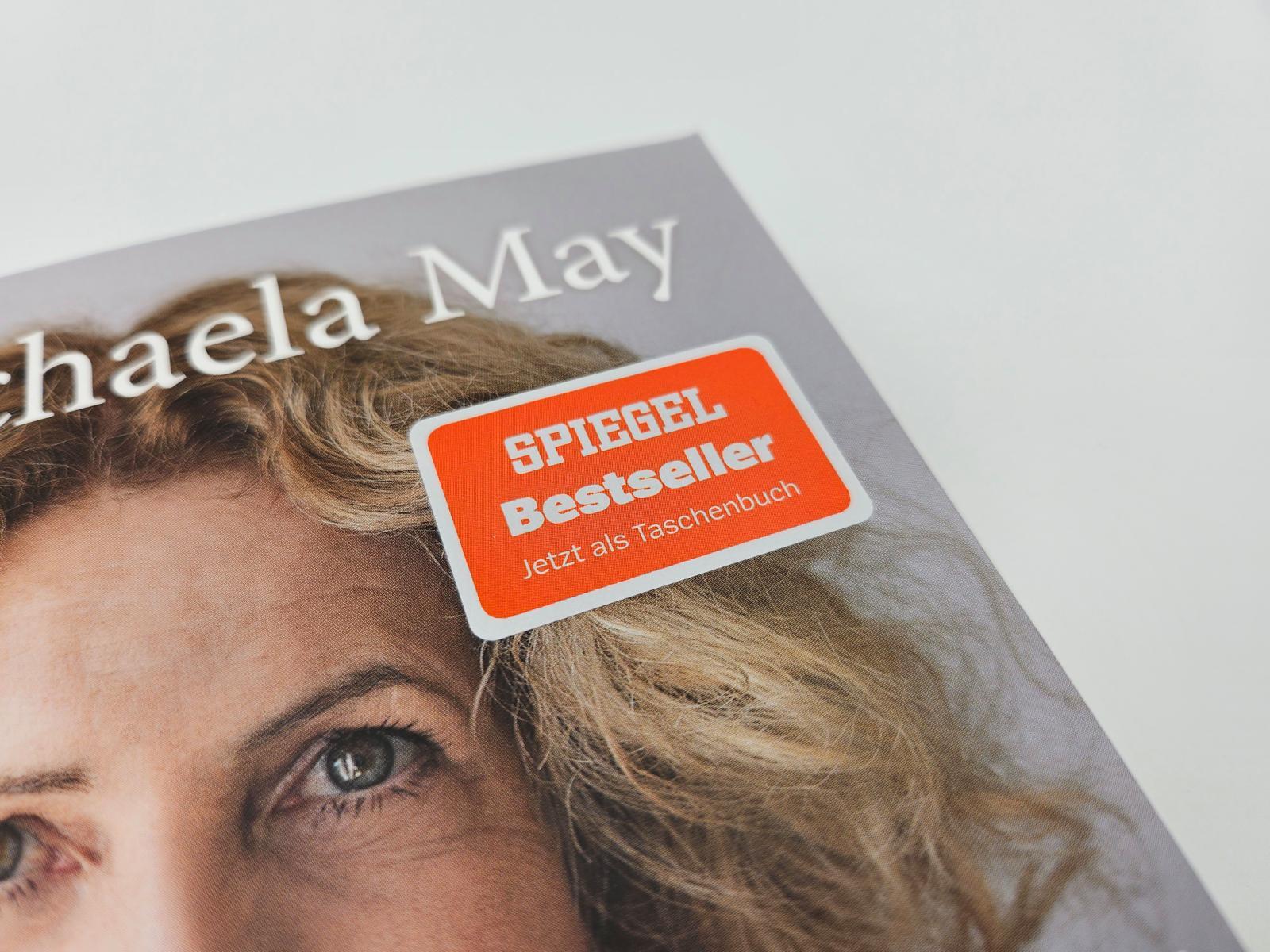 Beispielinhalt (Bild) Hinter dem Lächeln