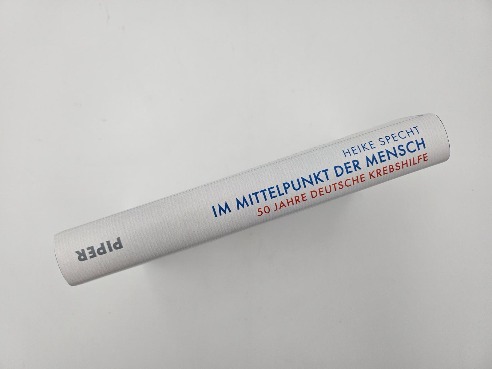Beispielinhalt (Bild) Im Mittelpunkt der Mensch - 50 Jahre Deutsche Krebshilfe