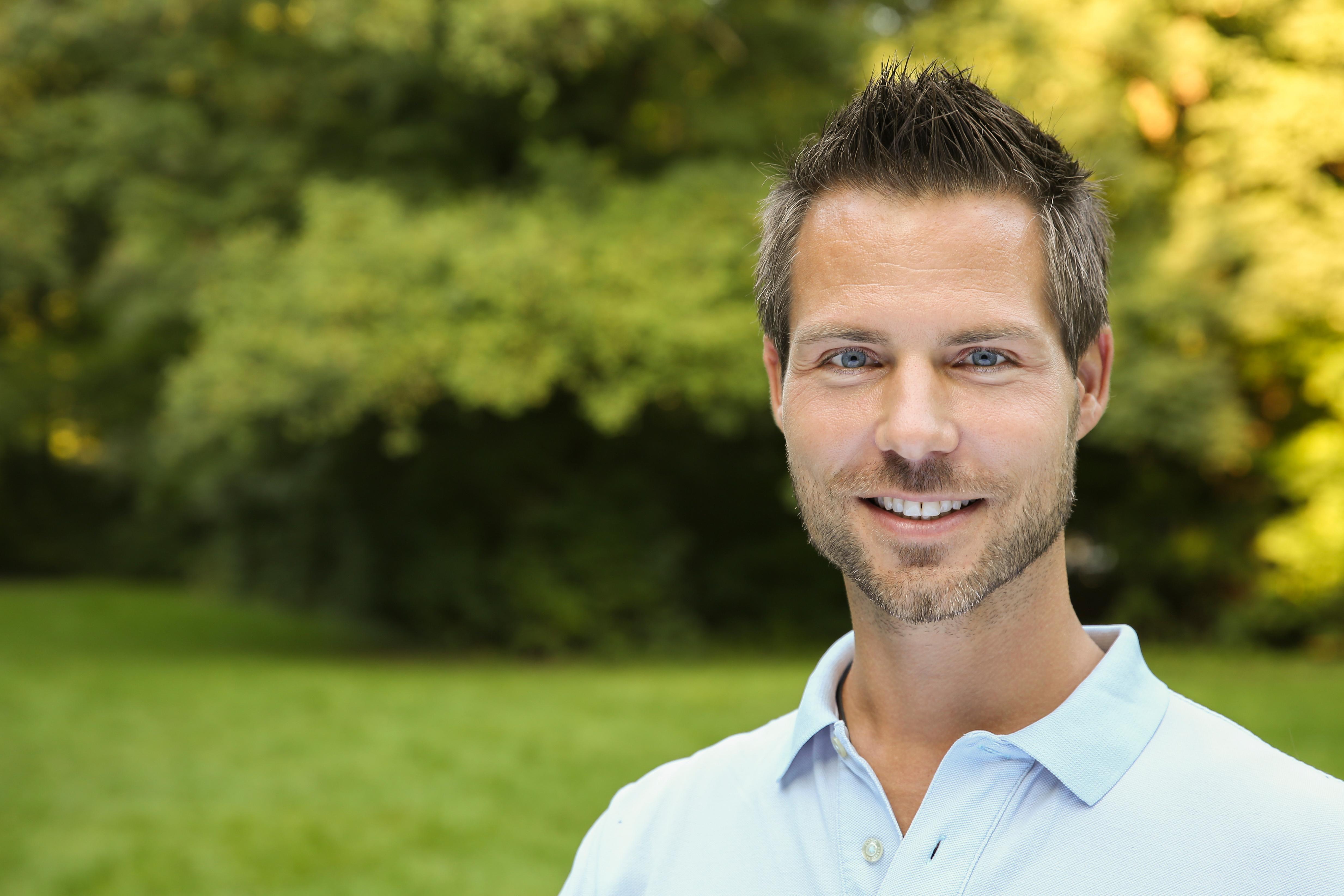 Autorenbild 50 Workouts gegen Schulter- und Nackenschmerzen