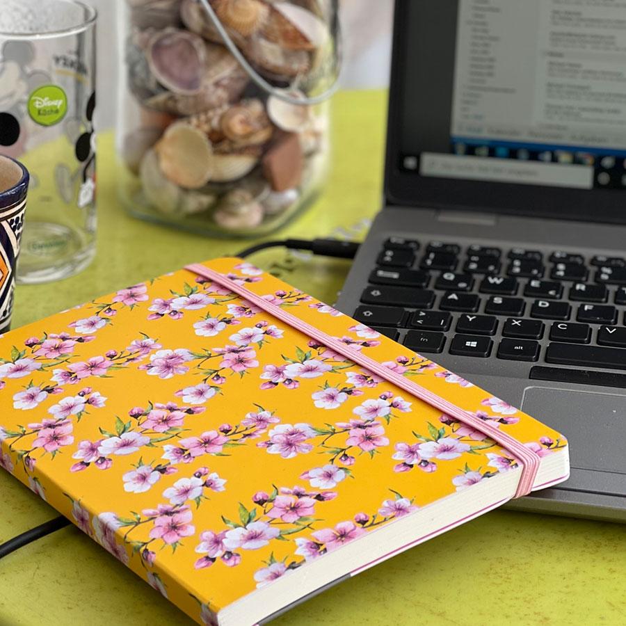 Beispielinhalt (Bild) Notizbuch A5 Blüten gelb