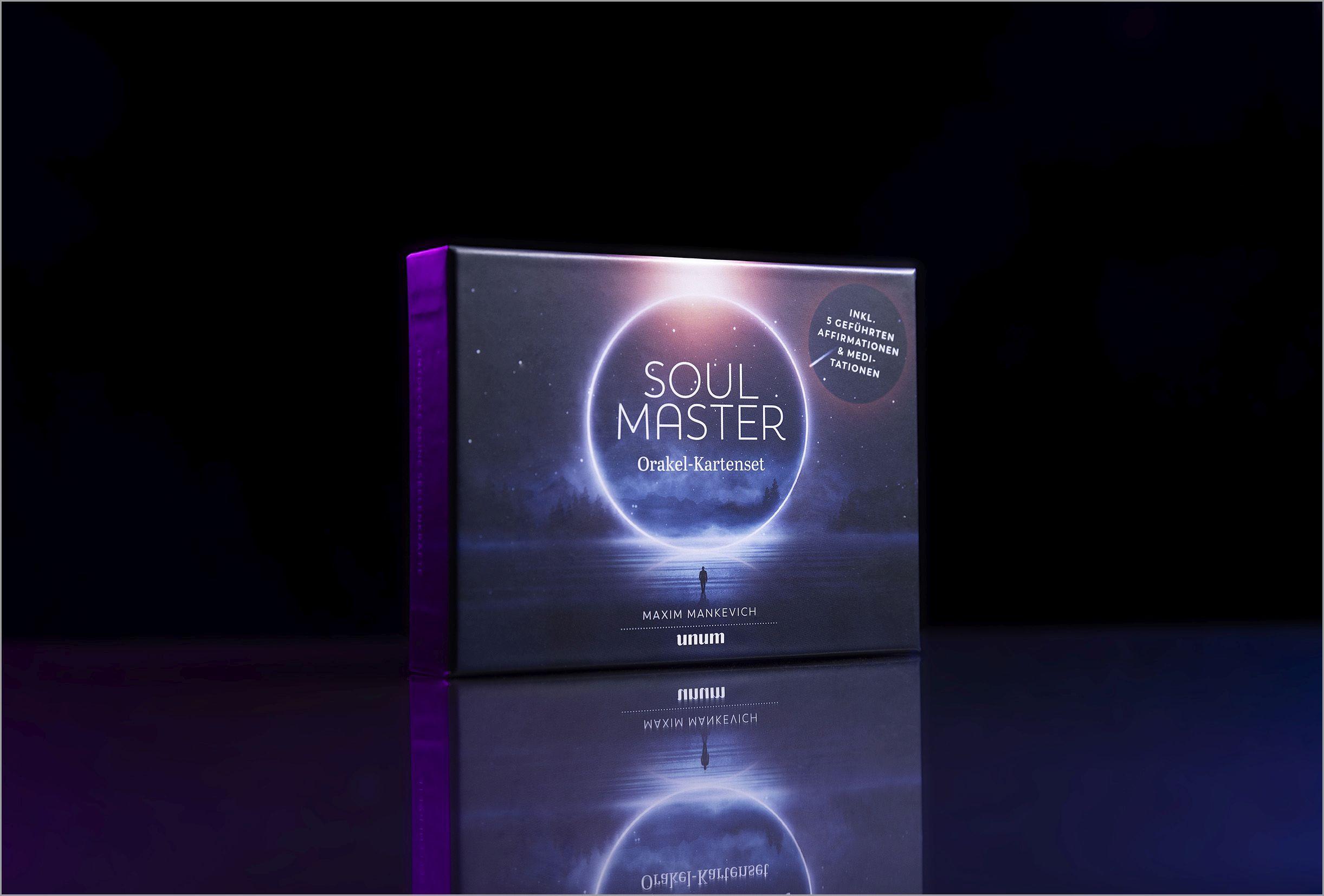 Vorderes Coverbild Soul Master // Das Orakel-Kartenset