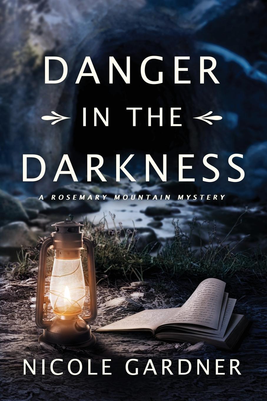 Vorderes Coverbild Danger in the Darkness