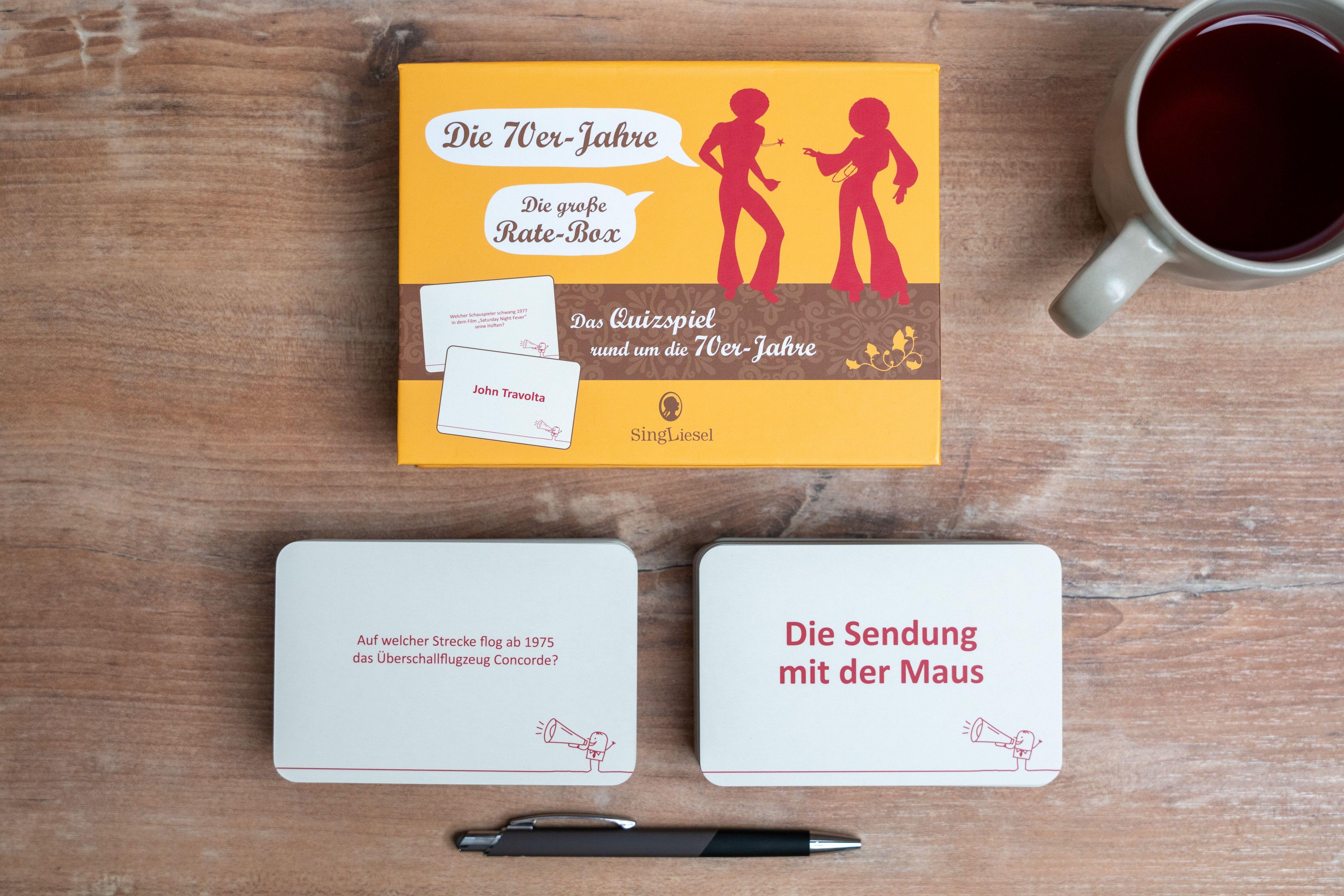 Beispielinhalt (Bild) Das große 70er-Jahre-Quiz. Das Spiel für Senioren rund um die 70er Jahre. Spiele-Box mit 100 Karten