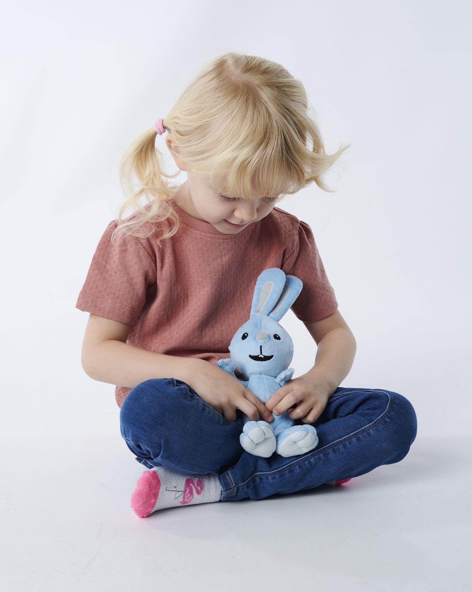 Beispielinhalt (Bild) KiKANiNCHEN Plüschfigur, 25cm