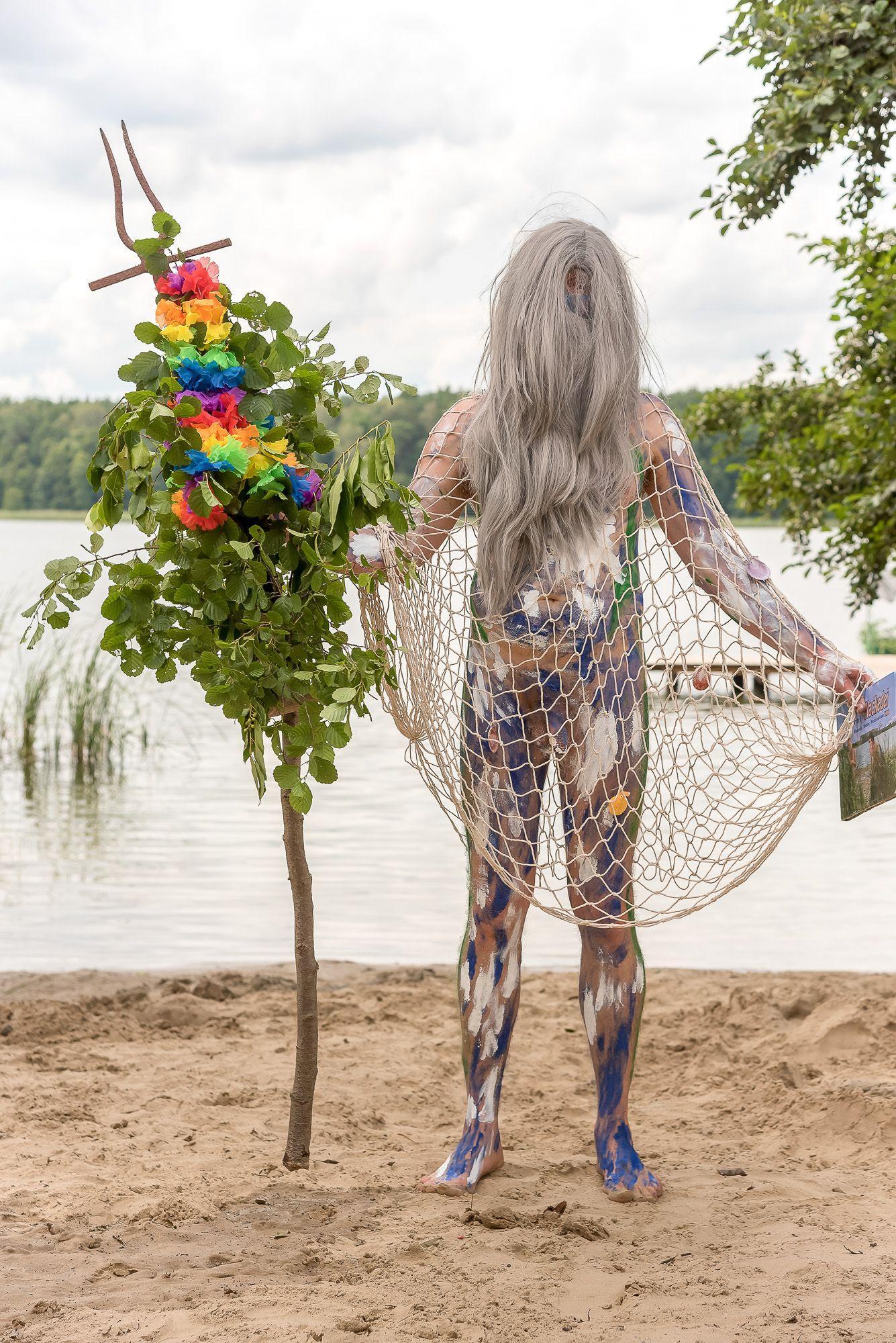 Beispielinhalt (Bild) Nackedei 5: Ohne Schuh und Strümpf