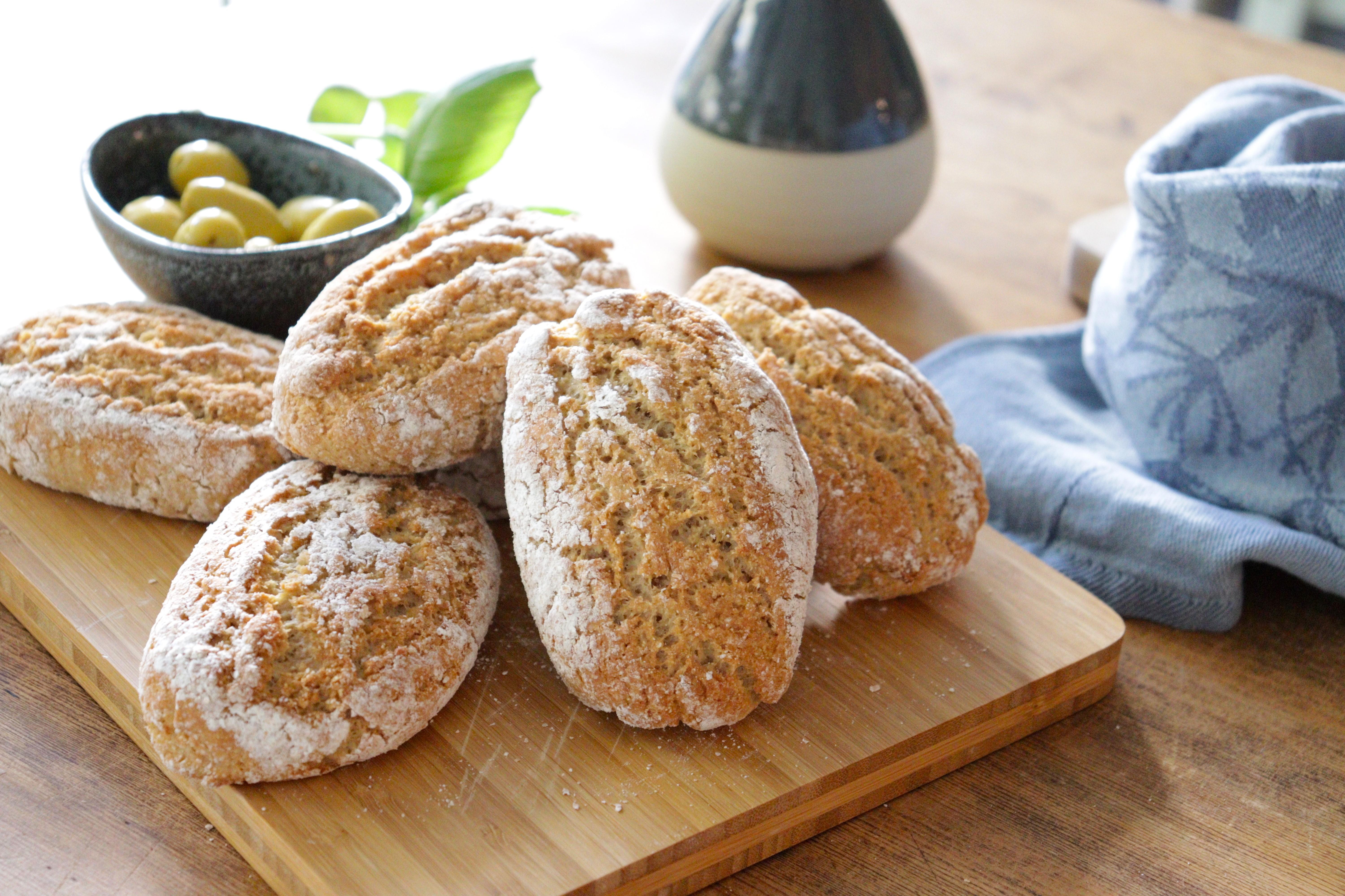 Beispielinhalt (Bild) Die Wölkchenbäckerei: Gesund mit Brot & Kuchen