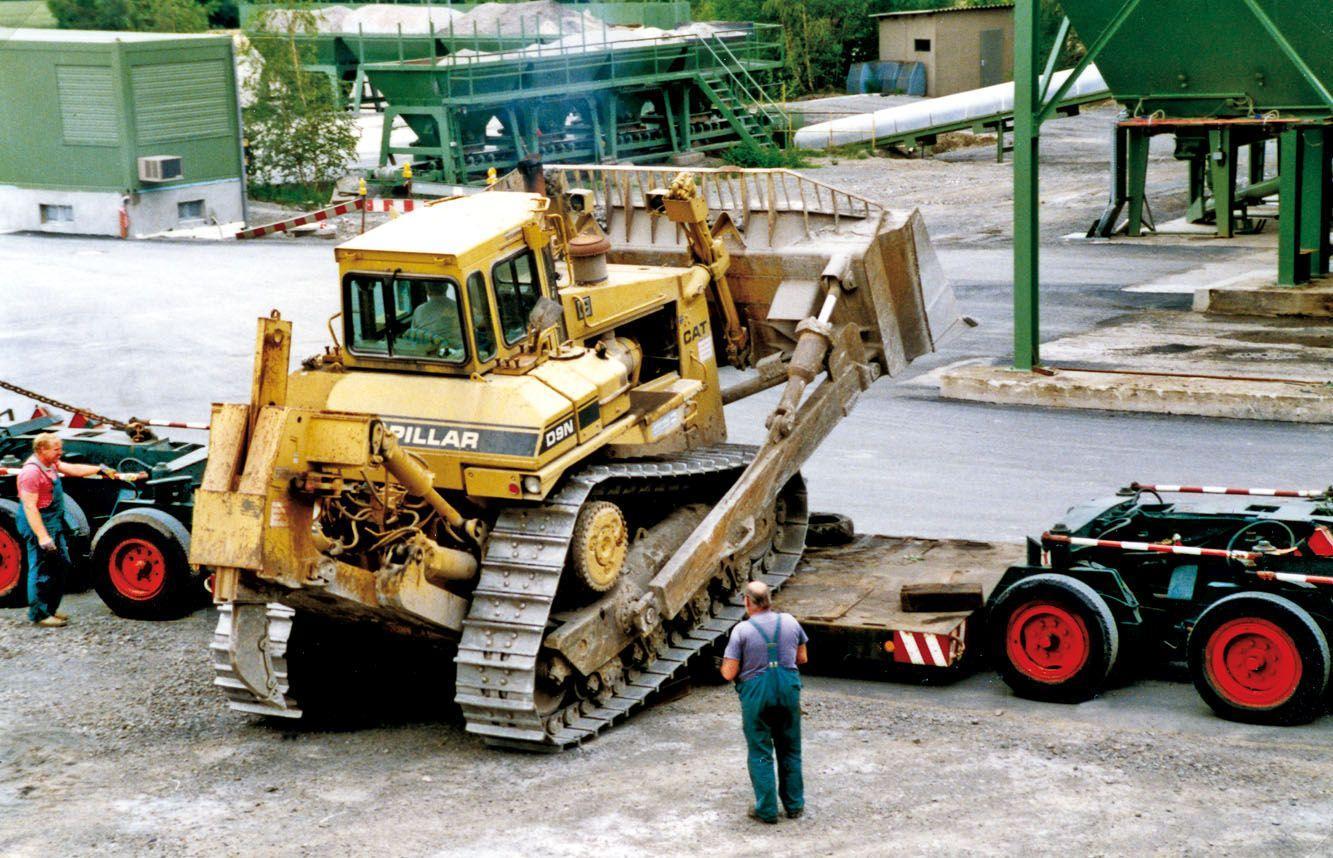 Beispielinhalt (Bild) Schwerlastzugmaschinen unterwegs in den 1980er und 1990er Jahren