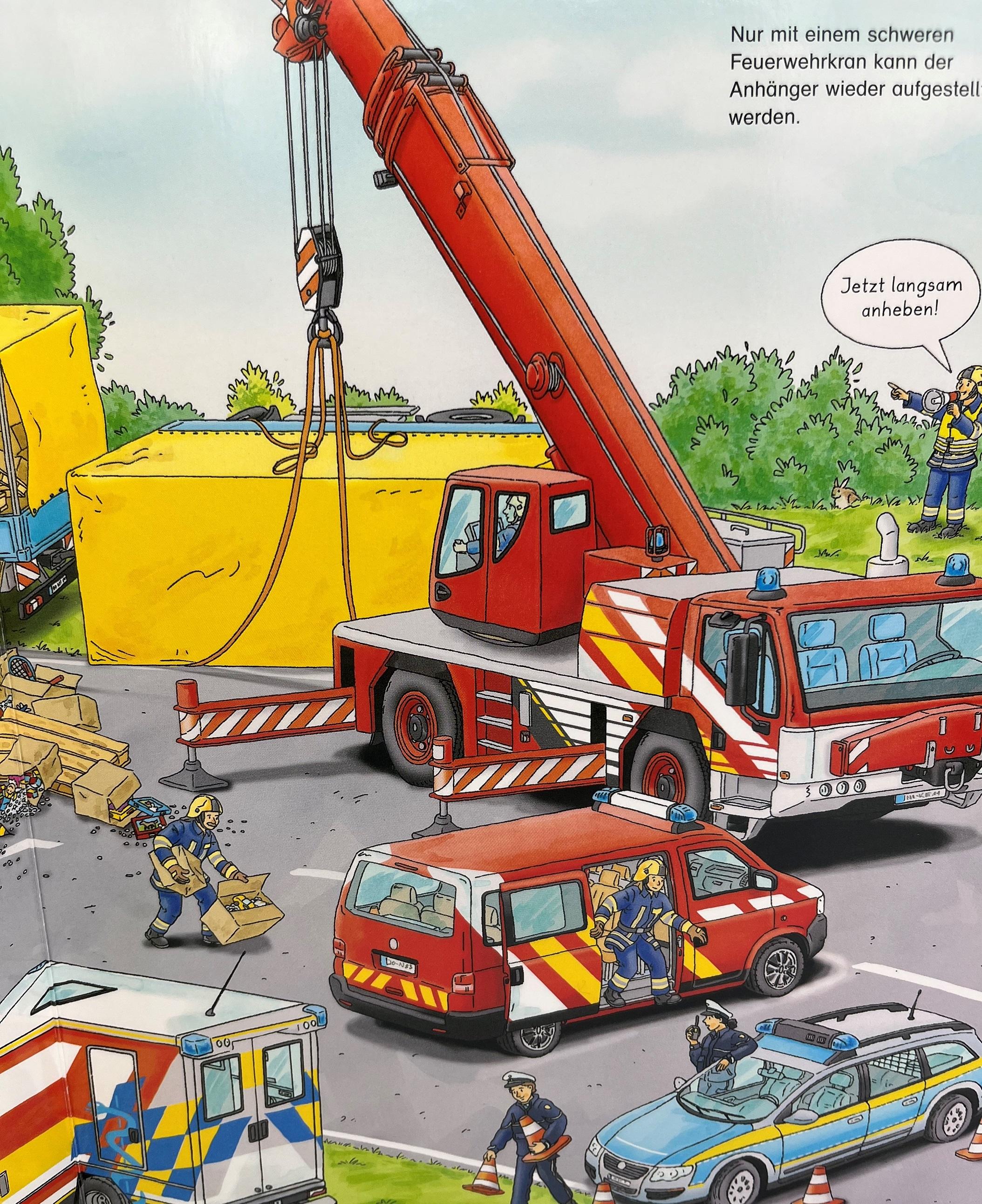 Beispielinhalt (Bild) Mit Blaulicht zum Einsatz! Feuerwehr und Polizei