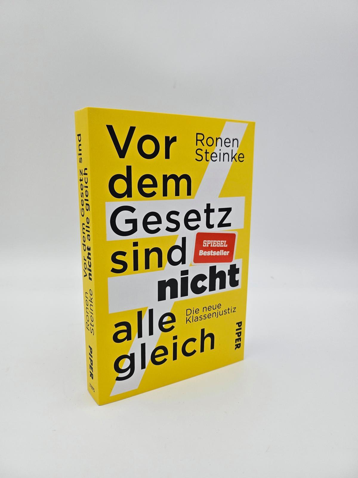 Beispielinhalt (Bild) Vor dem Gesetz sind nicht alle gleich