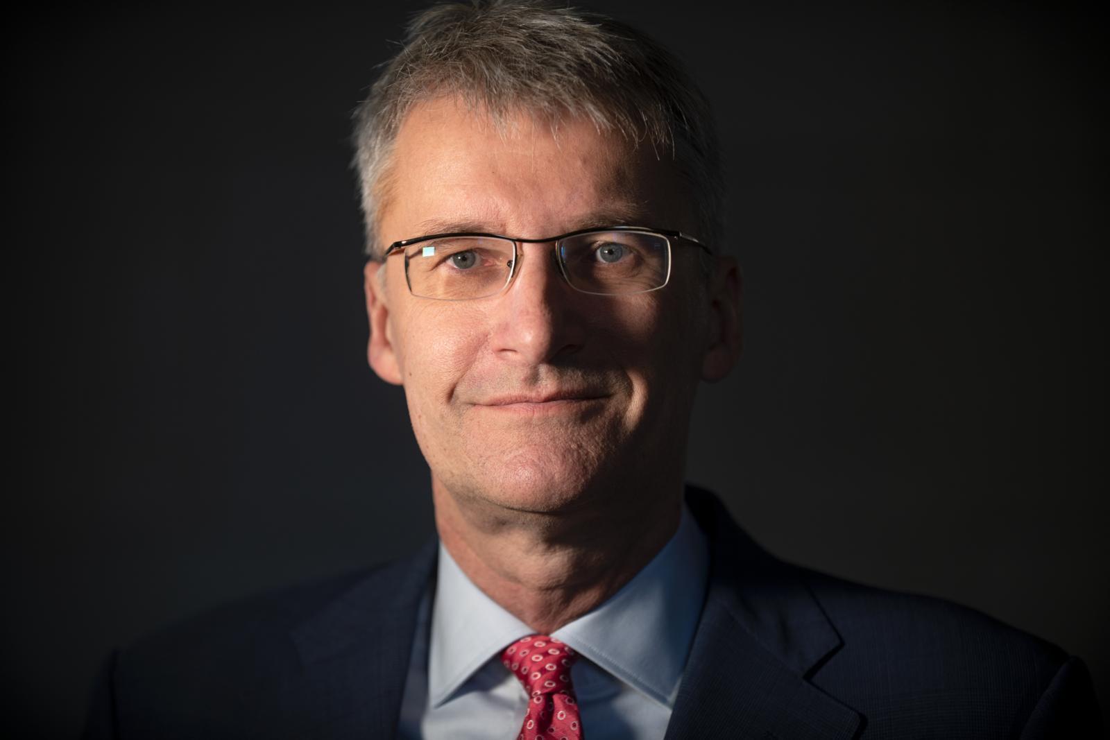 Autorenbild Kampf der Supermächte