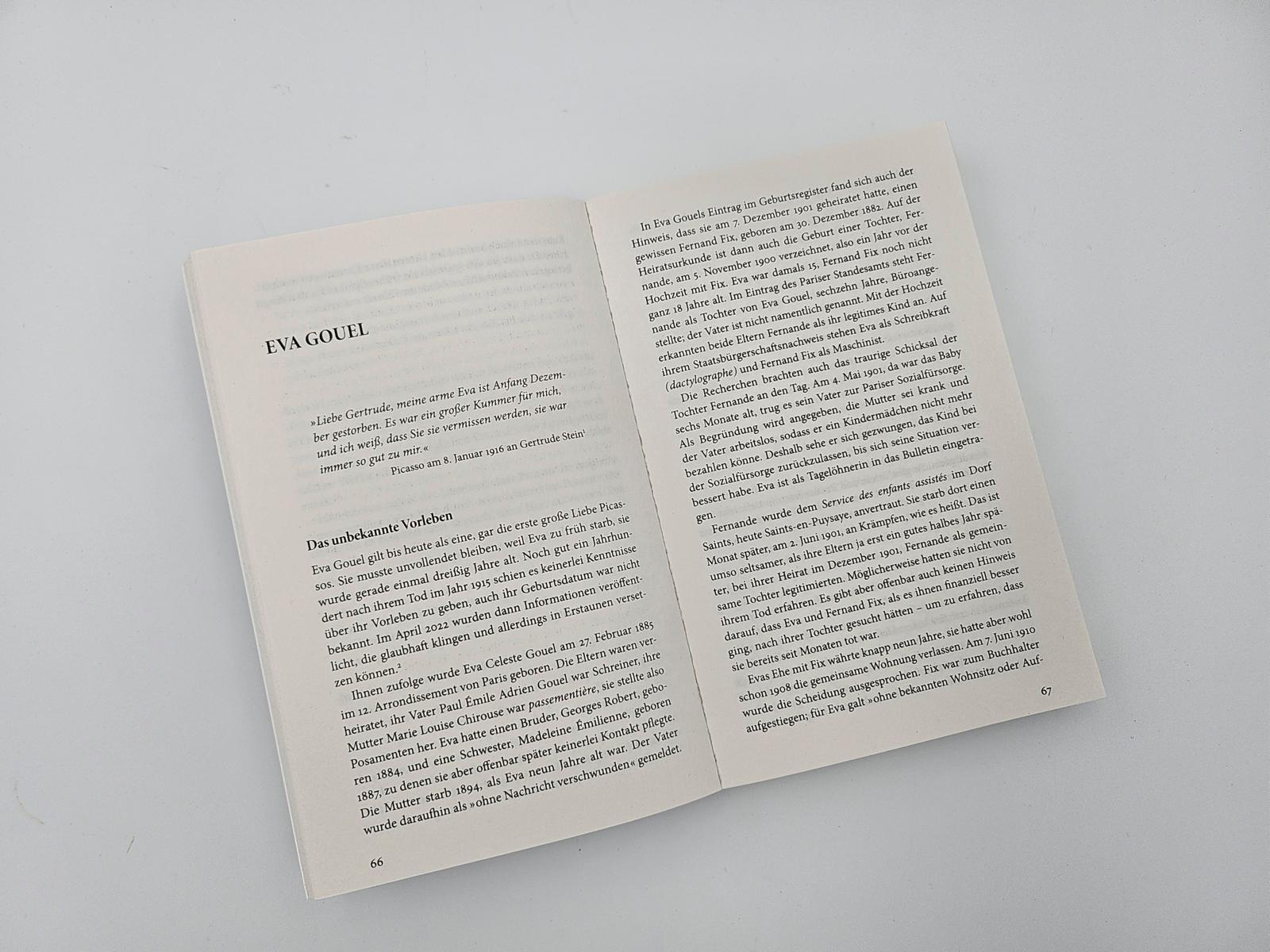 Beispielinhalt (Bild) 'Göttinnen und Fußabstreifer'