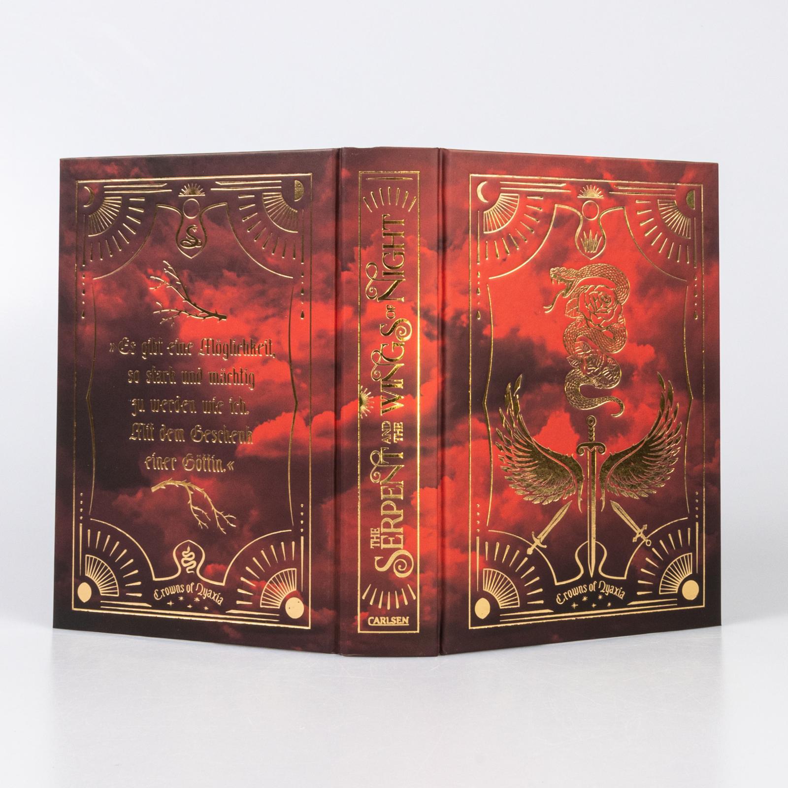 Beispielinhalt (Bild) The Serpent and the Wings of Night (Crowns of Nyaxia 1)