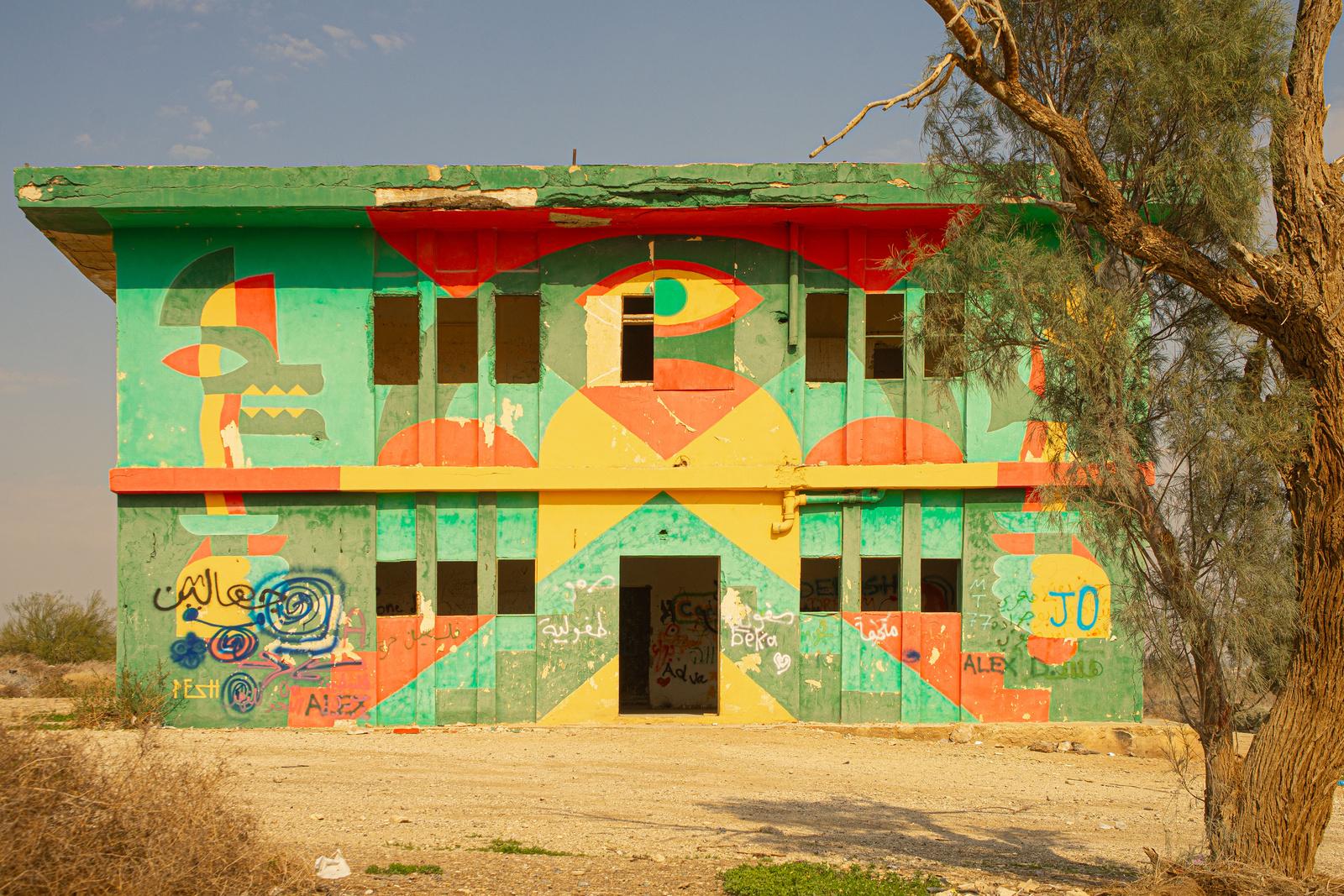 Beispielinhalt (Bild) Lost Places Rätselbuch - Die vergessene Reise. Lüfte die Geheimnisse echter verlassenen Orte!