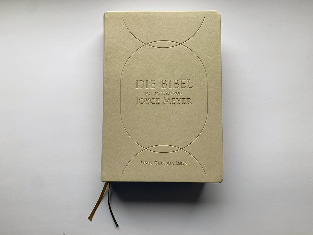 Beispielinhalt (Bild) Die Bibel mit Impulsen von Joyce Meyer, Kunstlederausgabe