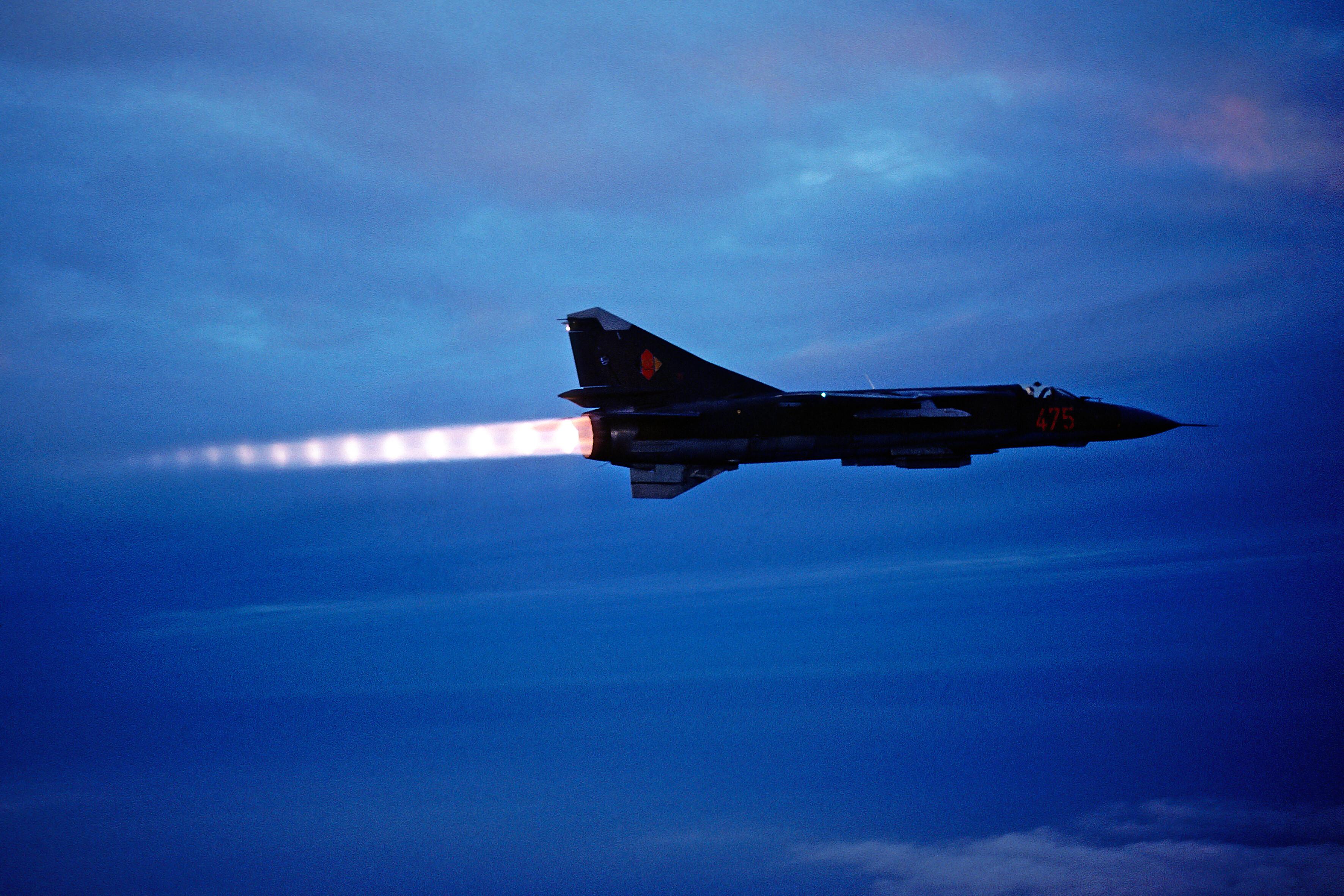 Beispielinhalt (Bild) MiG-23