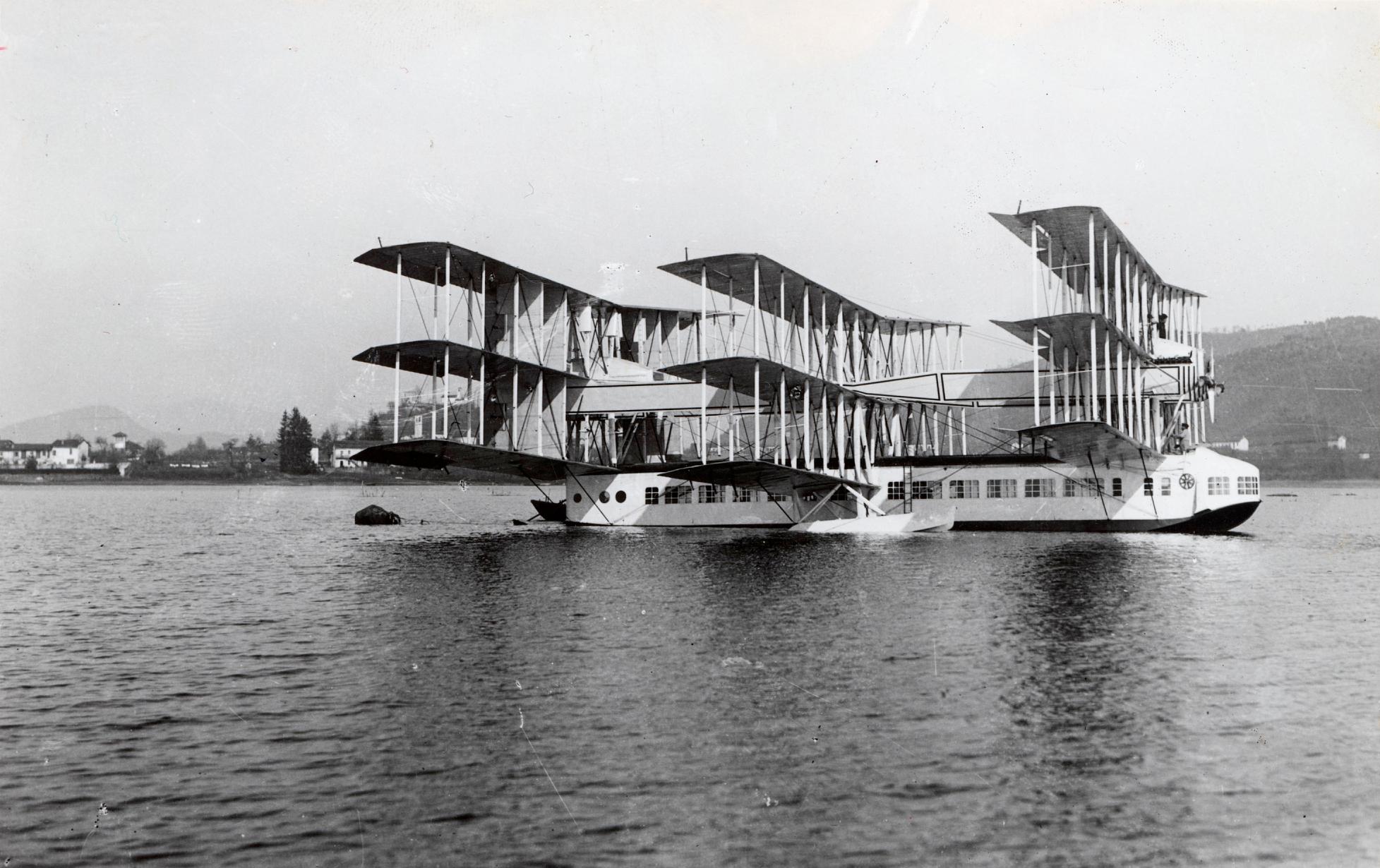 Beispielinhalt (Bild) Die skurrilsten Flugzeuge der Welt