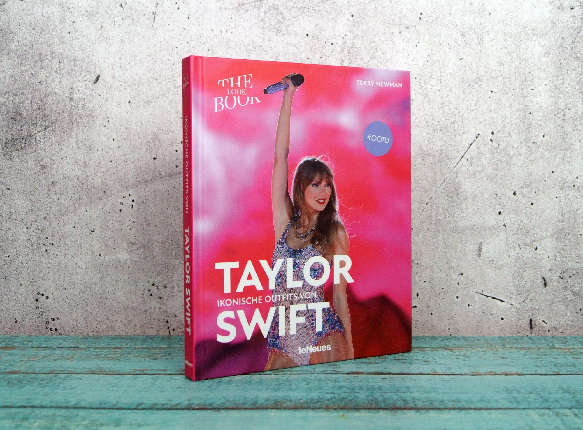 Beispielinhalt (Bild) Ikonische Outfits von Taylor Swift