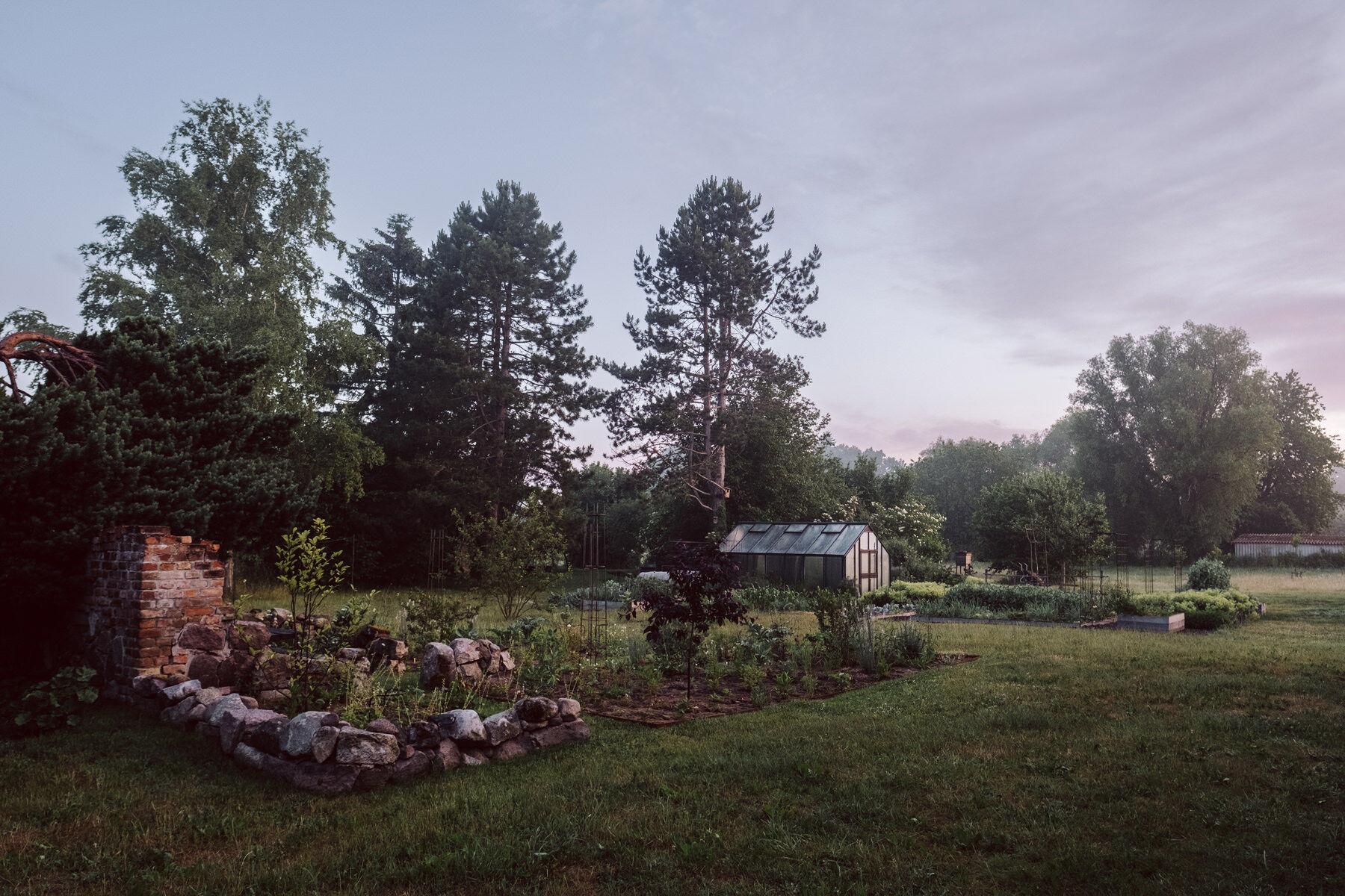 Beispielinhalt (Bild) Zu den Wiesen