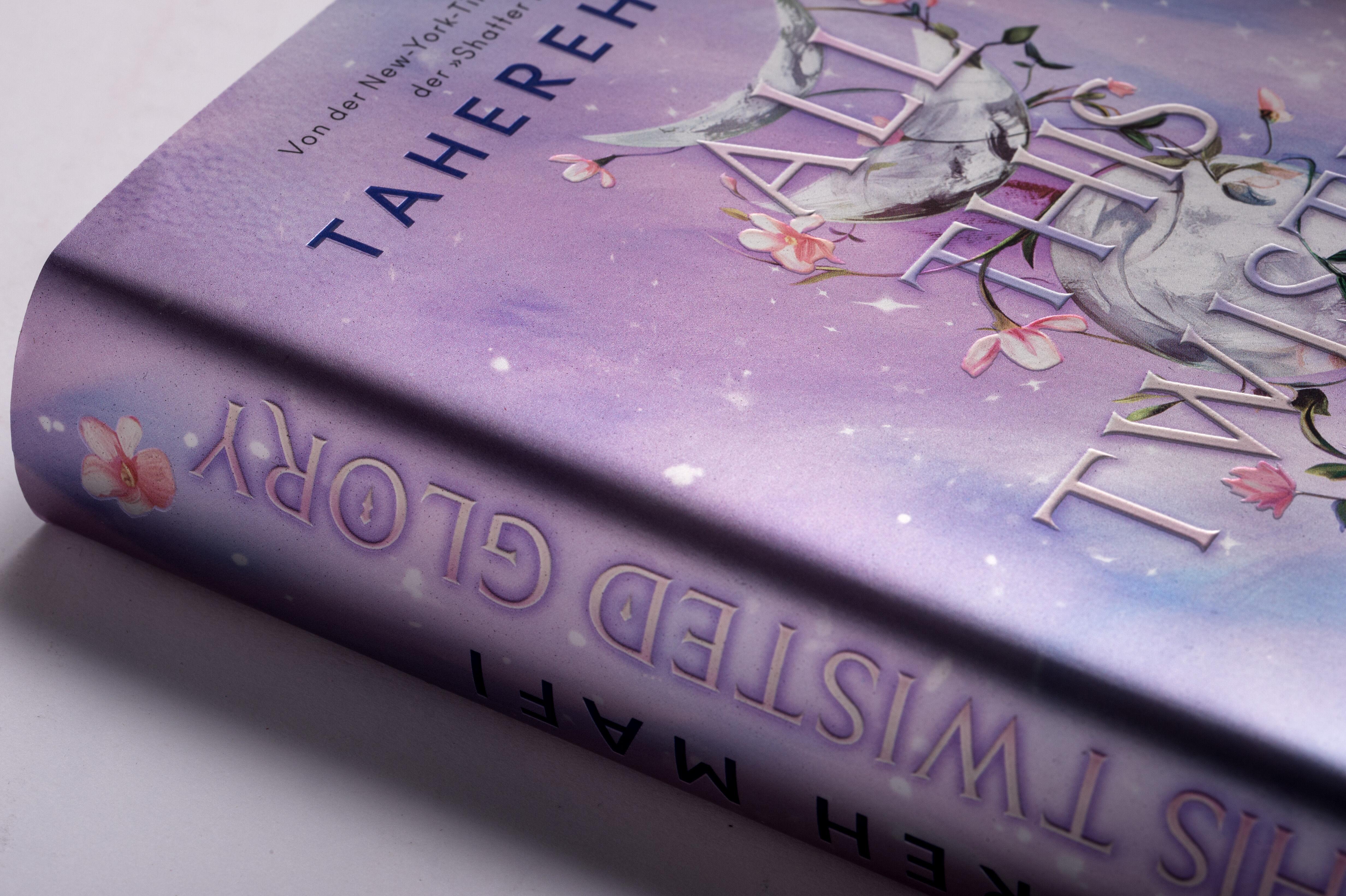 Beispielinhalt (Bild) All This Twisted Glory