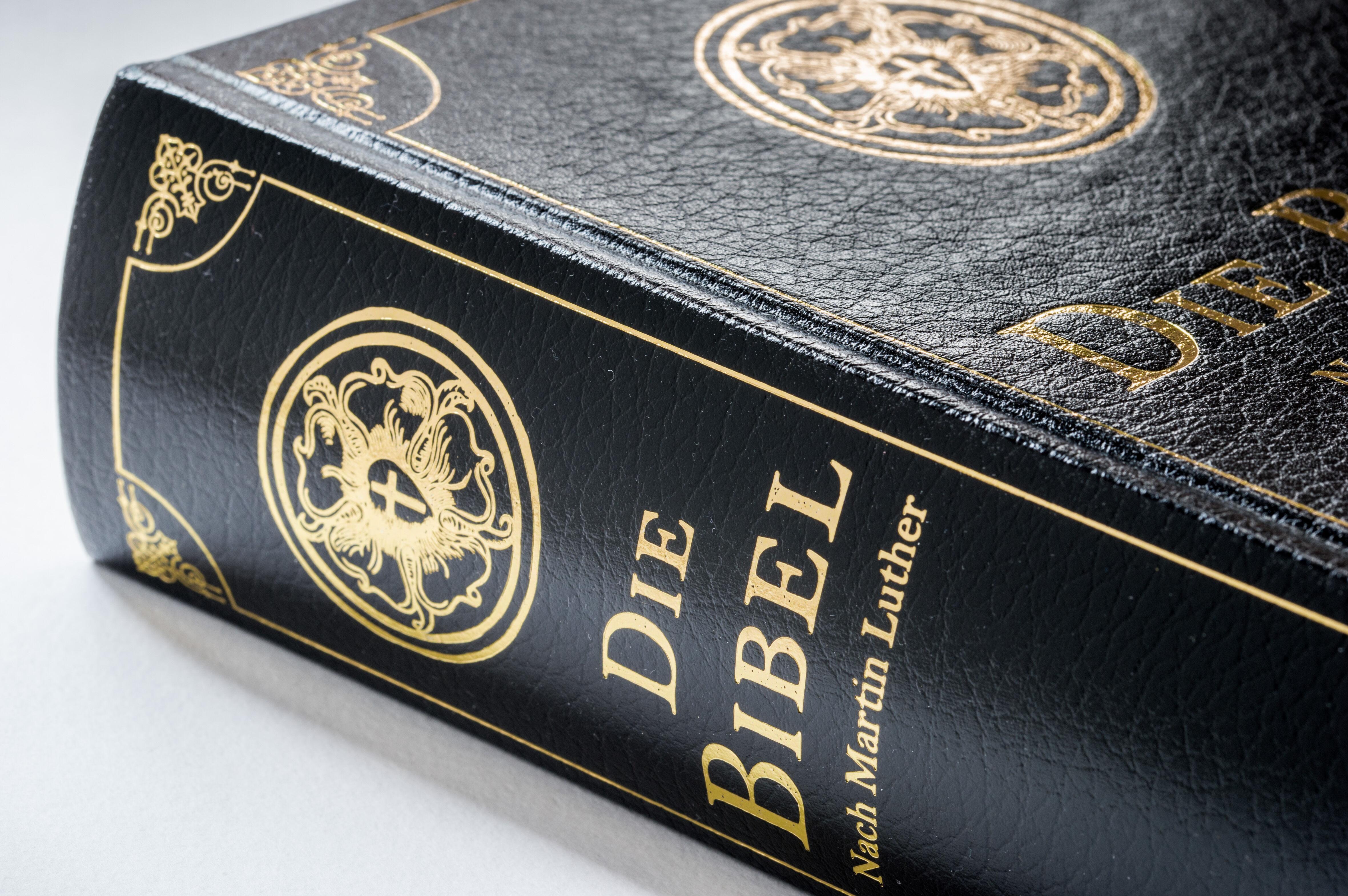 Beispielinhalt (Bild) Die Bibel - Altes und Neues Testament