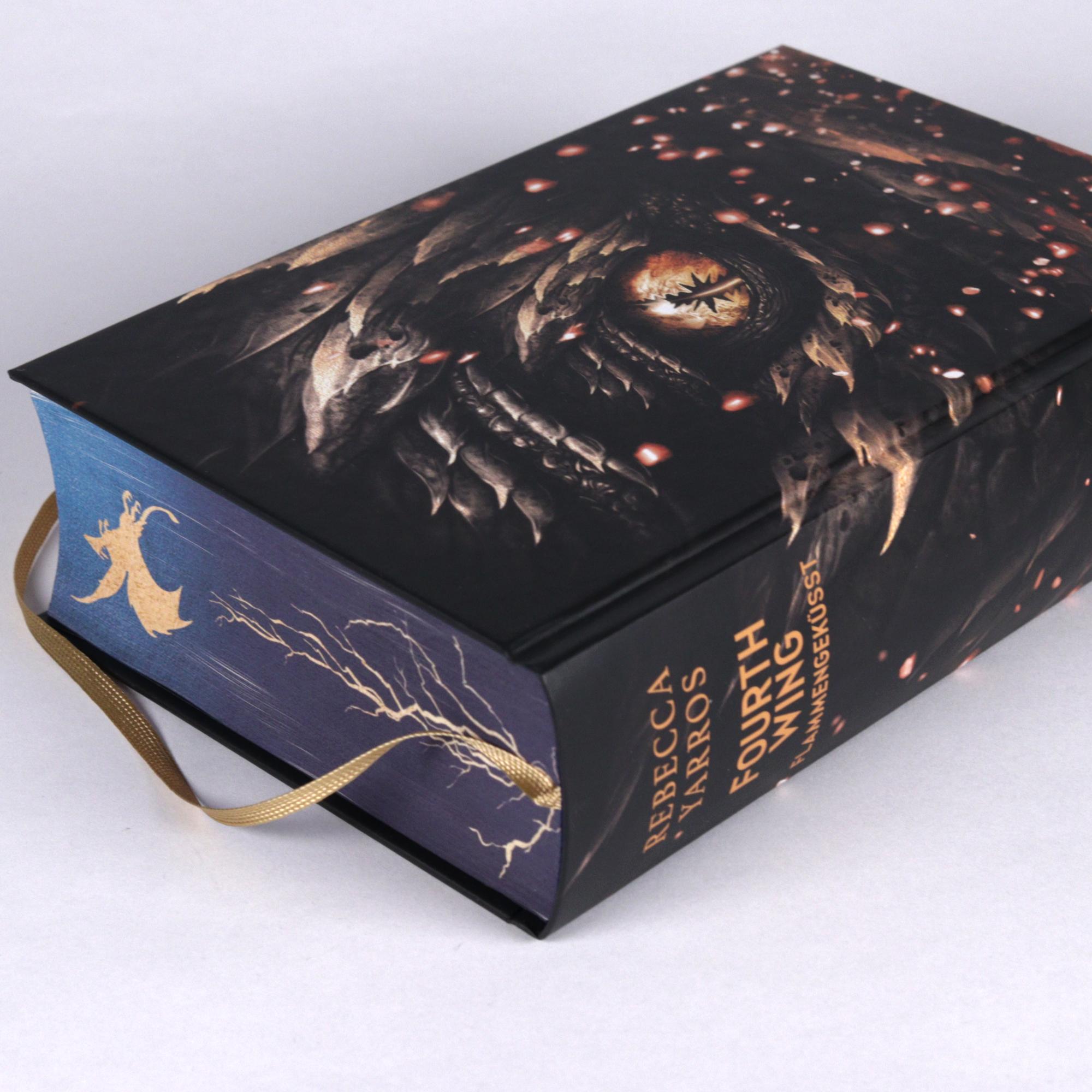 Beispielinhalt (Bild) Fourth Wing - Flammengeküsst