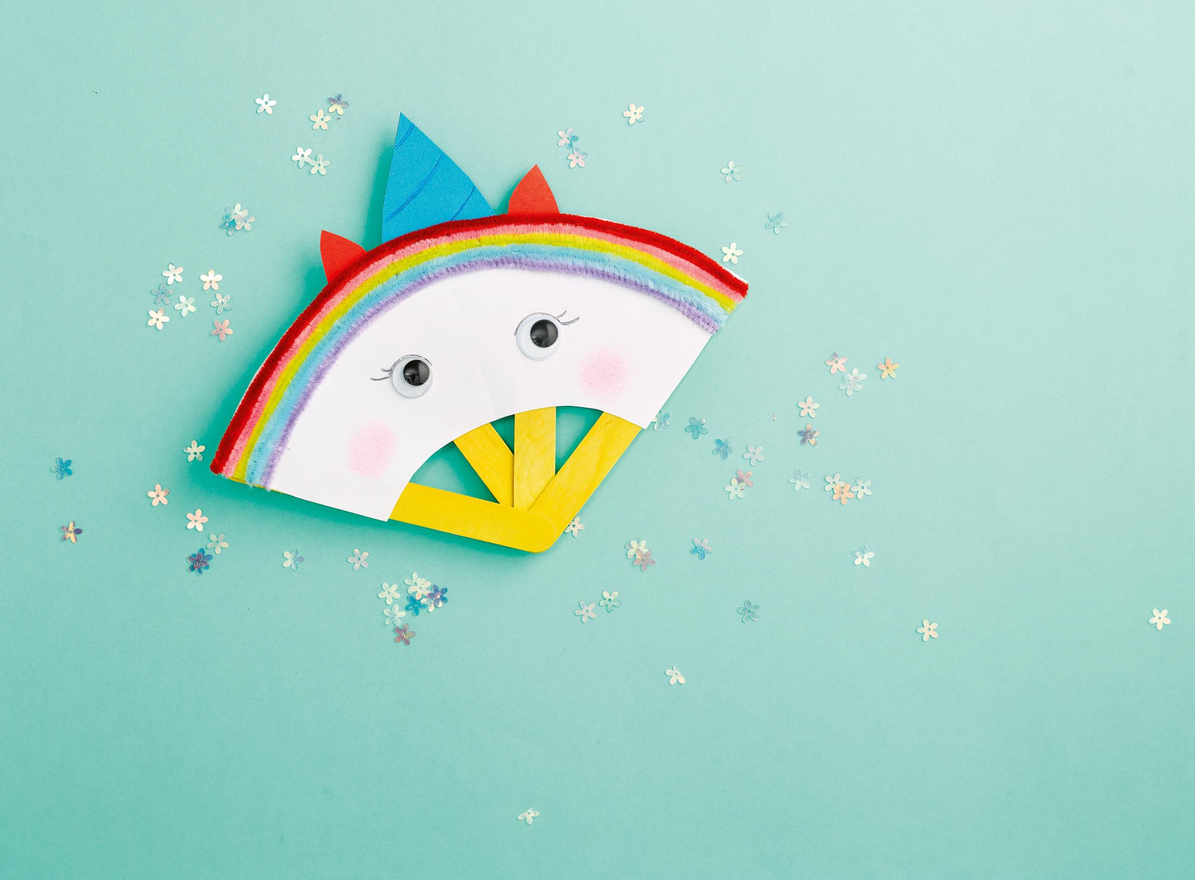 Beispielinhalt (Bild) Einhorn-Bastelbox. Mit Anleitungen, Bastelmaterial und Mitmachbuch