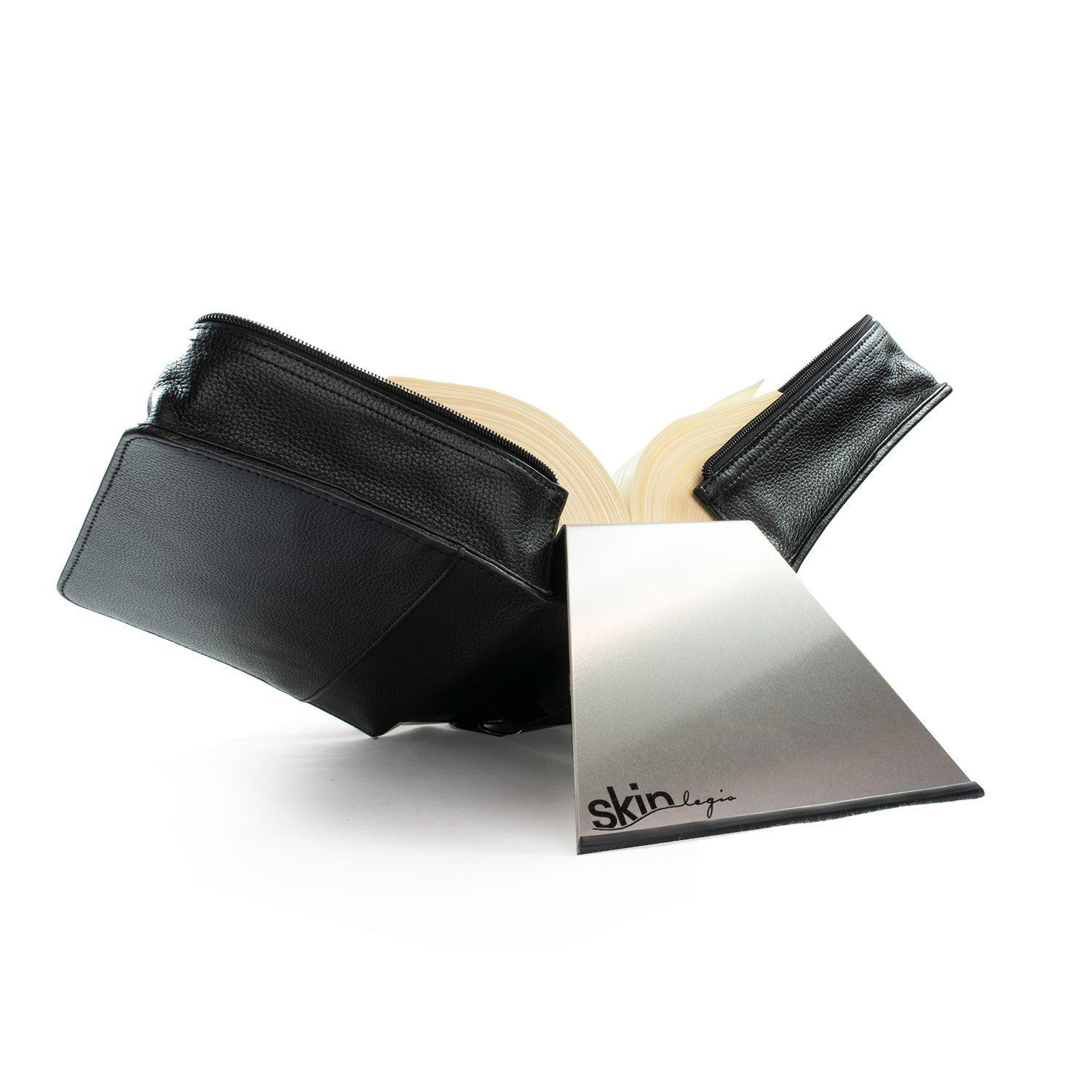 Beispielinhalt (Bild) HabersackSKIN Tasche PURO aus Nappaleder in Gr. XL in Onyx-Schwarz mit Tragegurt & Buchstütze