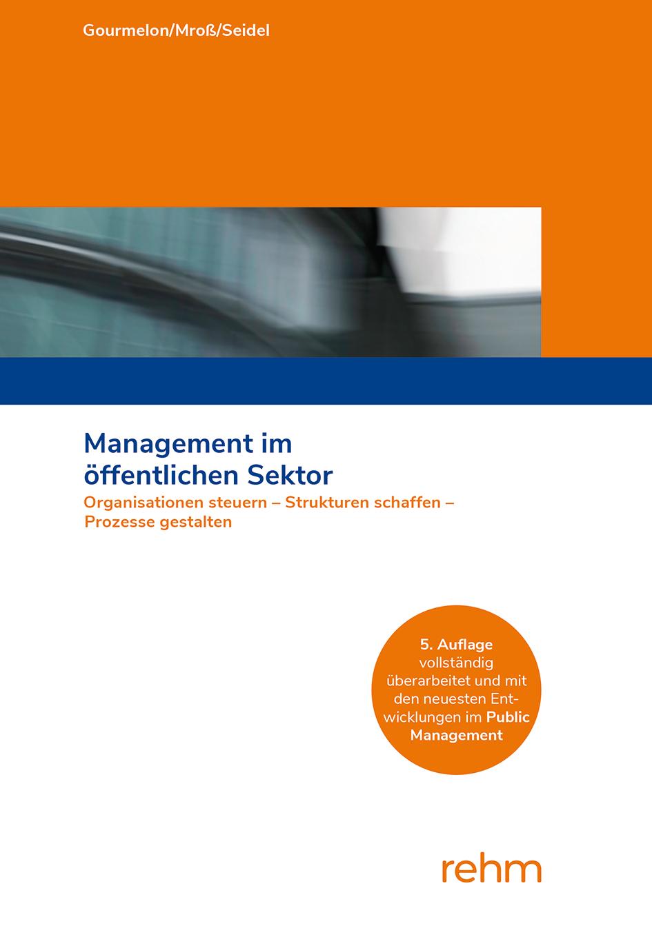 Vorderes Coverbild Management im öffentlichen Sektor