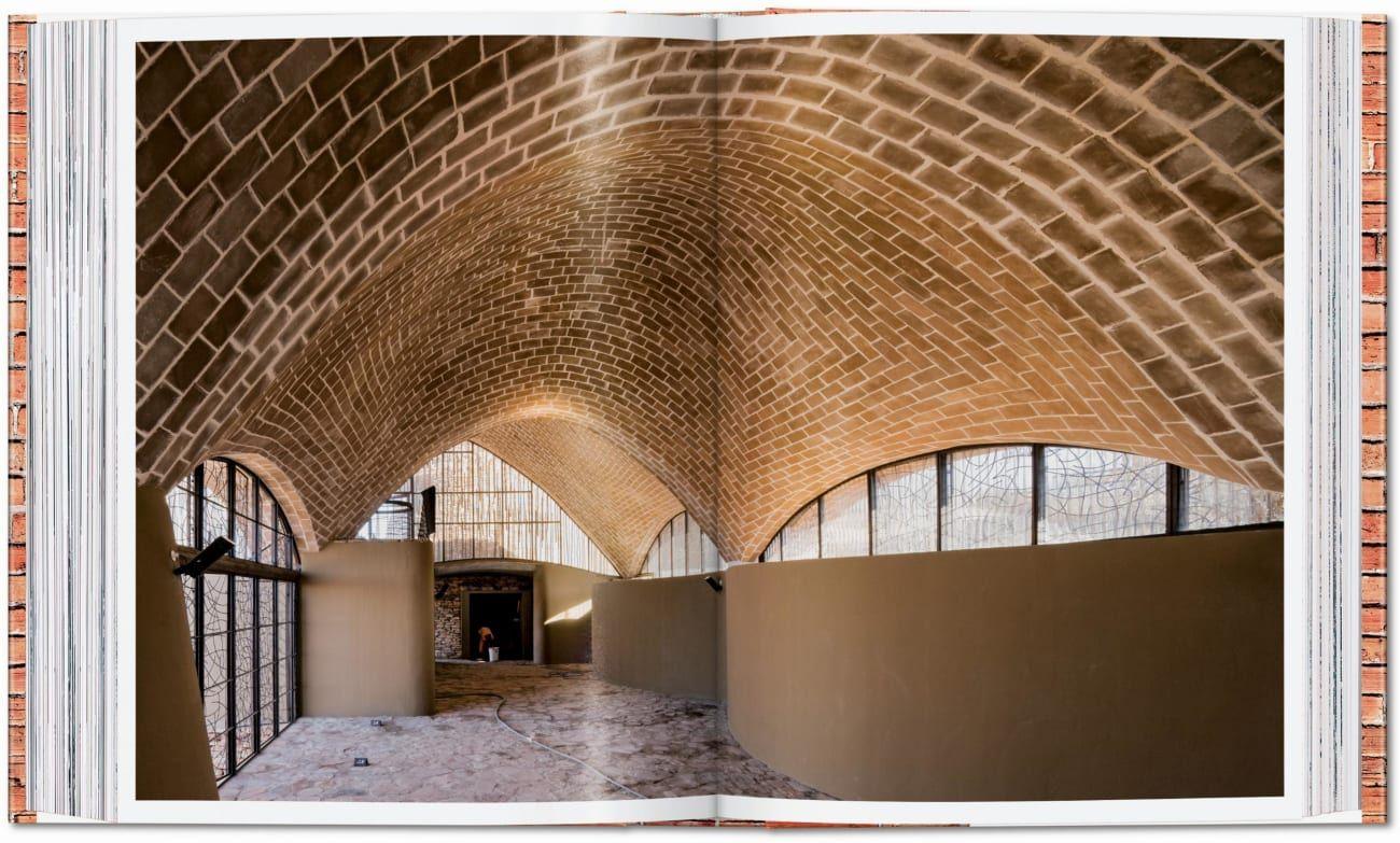 Beispielinhalt (Bild) Contemporary Brick Buildings