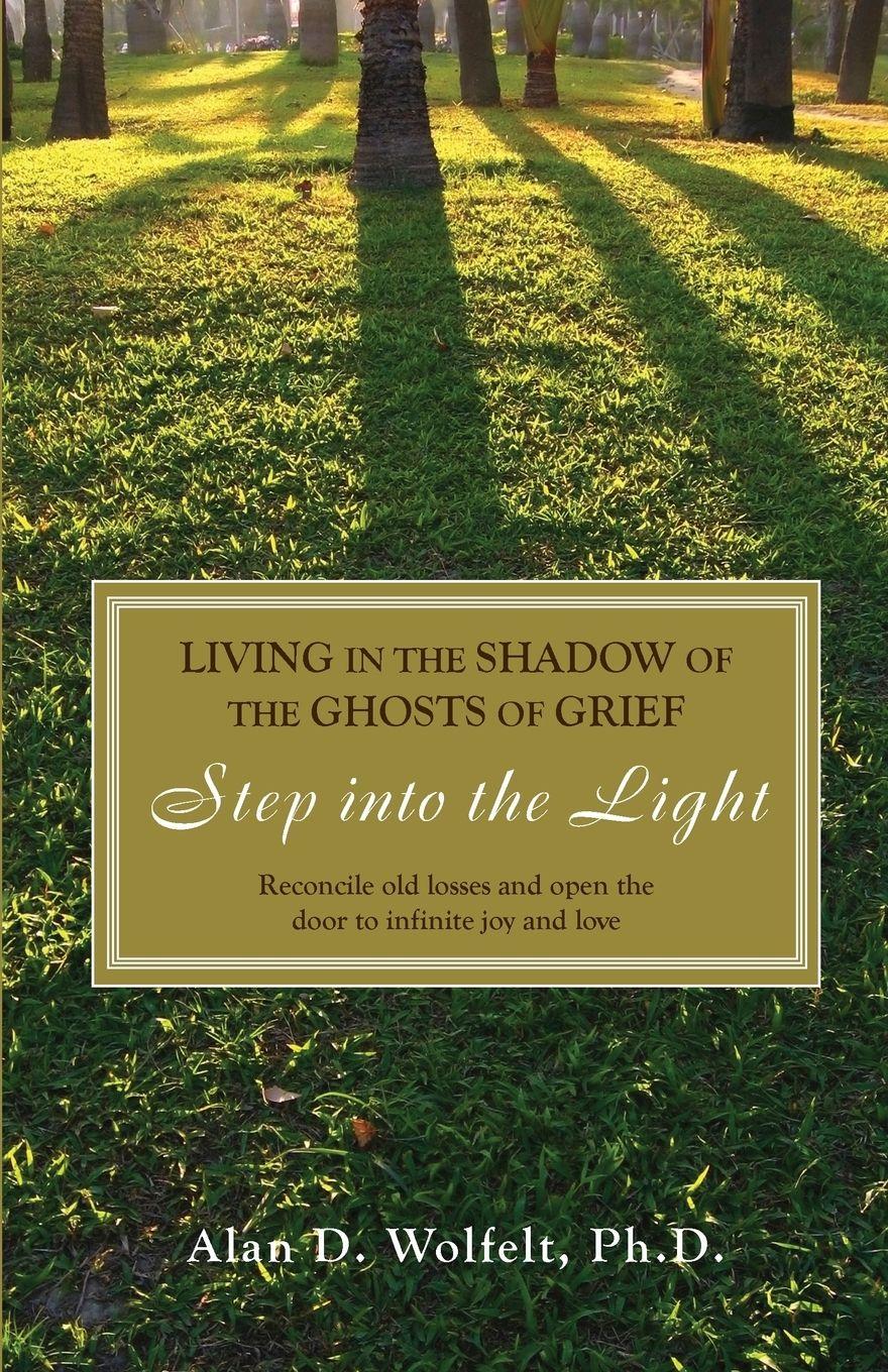 Vorderes Coverbild Living in the Shadow of the Ghosts of Your Grief