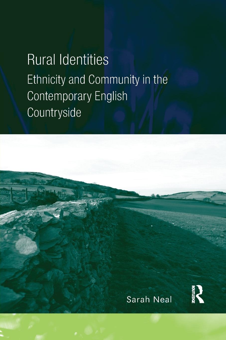 Vorderes Coverbild Rural Identities