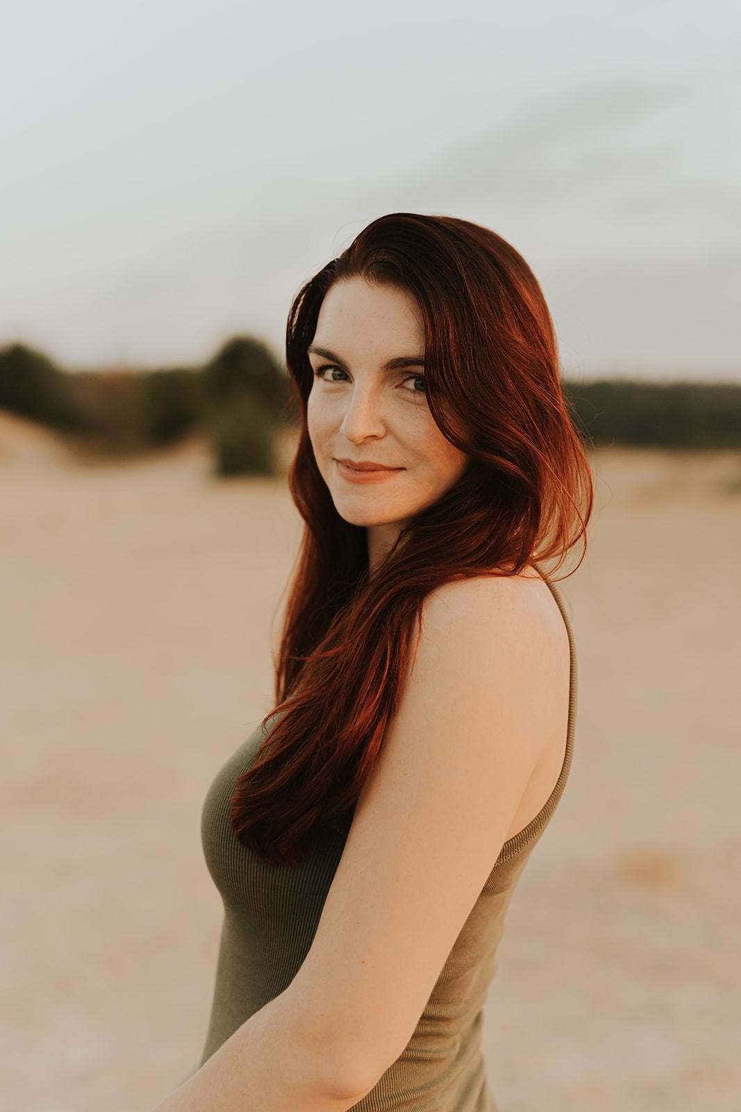 Autorenbild The Ashes and the Star-Cursed King