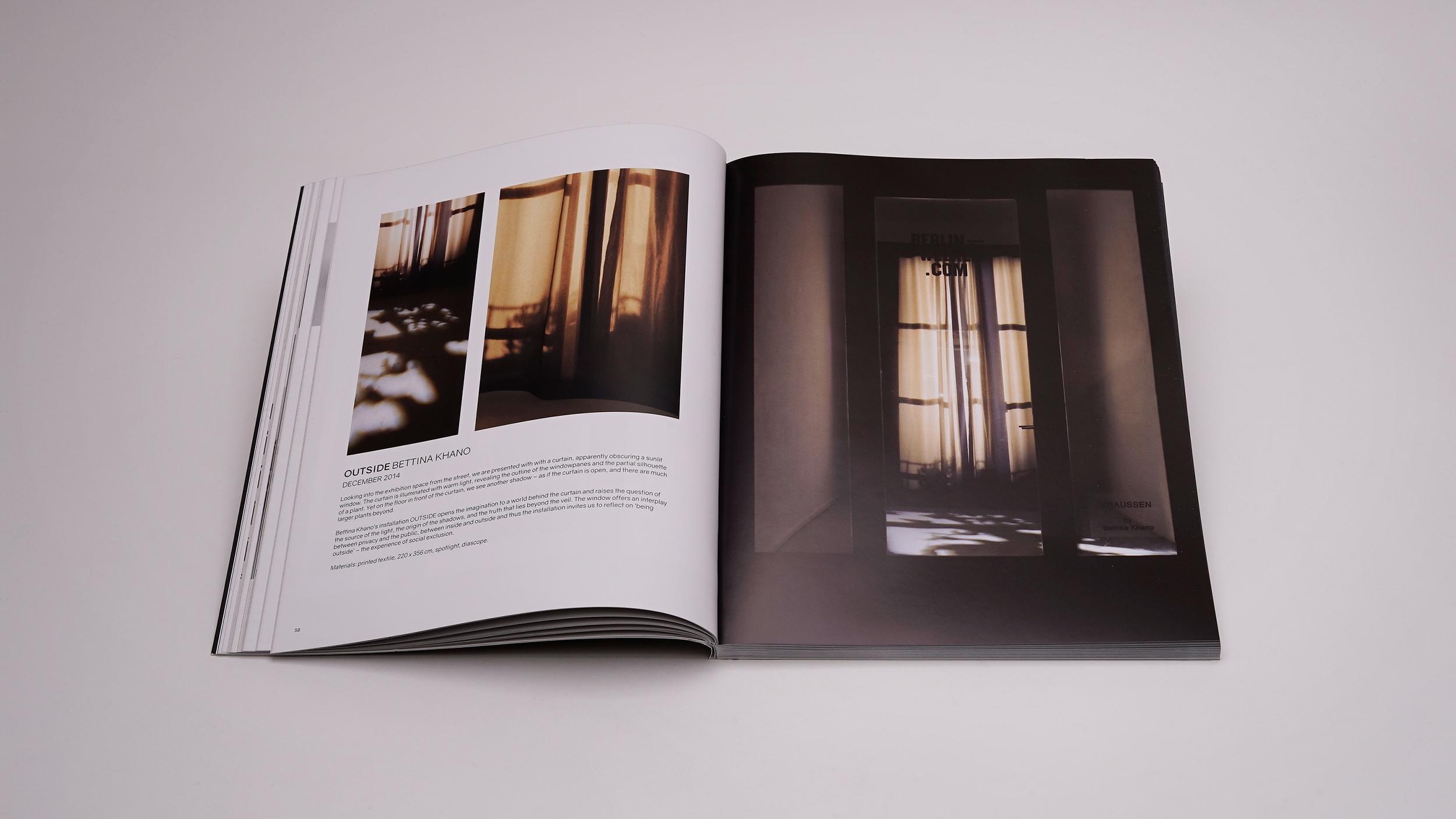 Beispielinhalt (Bild) 100 Windows. - Site-specific art installations at Berlin-Weekly project space