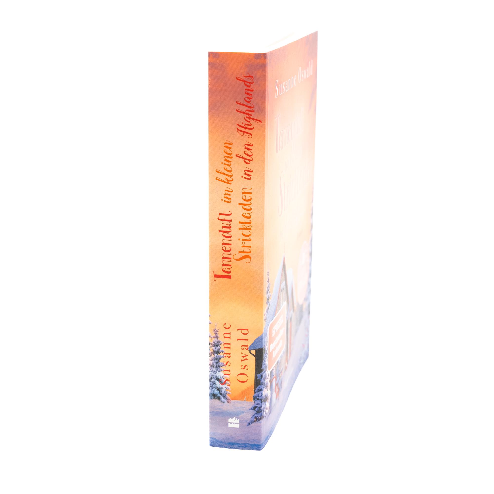 Beispielinhalt (Bild) Tannenduft im kleinen Strickladen in den Highlands