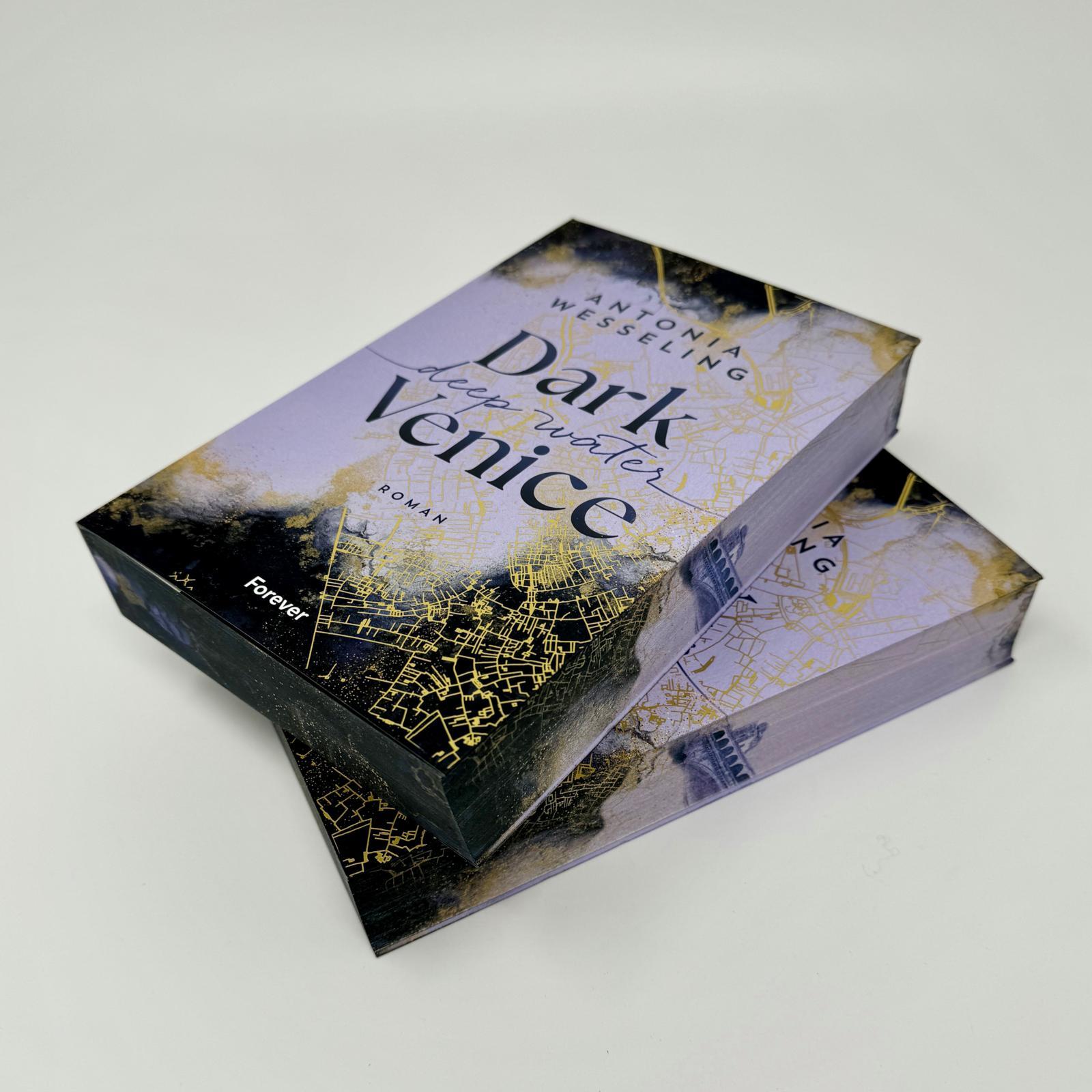 Beispielinhalt (Bild) Dark Venice. Deep Water