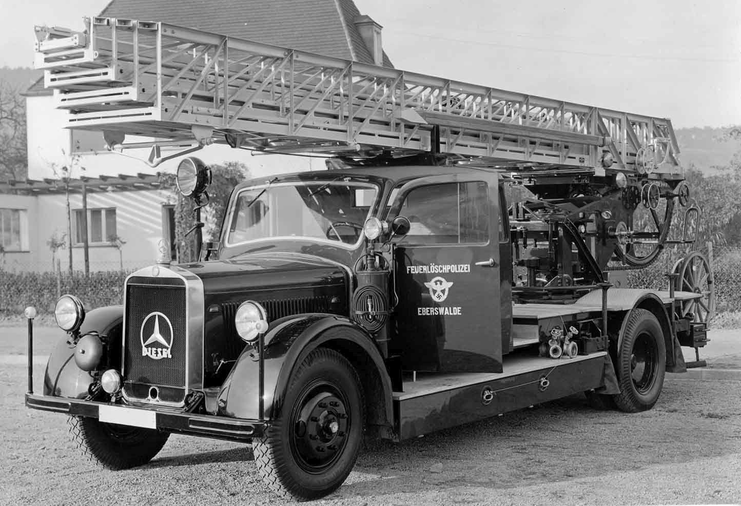 Beispielinhalt (Bild) Feuerwehrfahrzeuge Mercedes-Benz 1926-1945