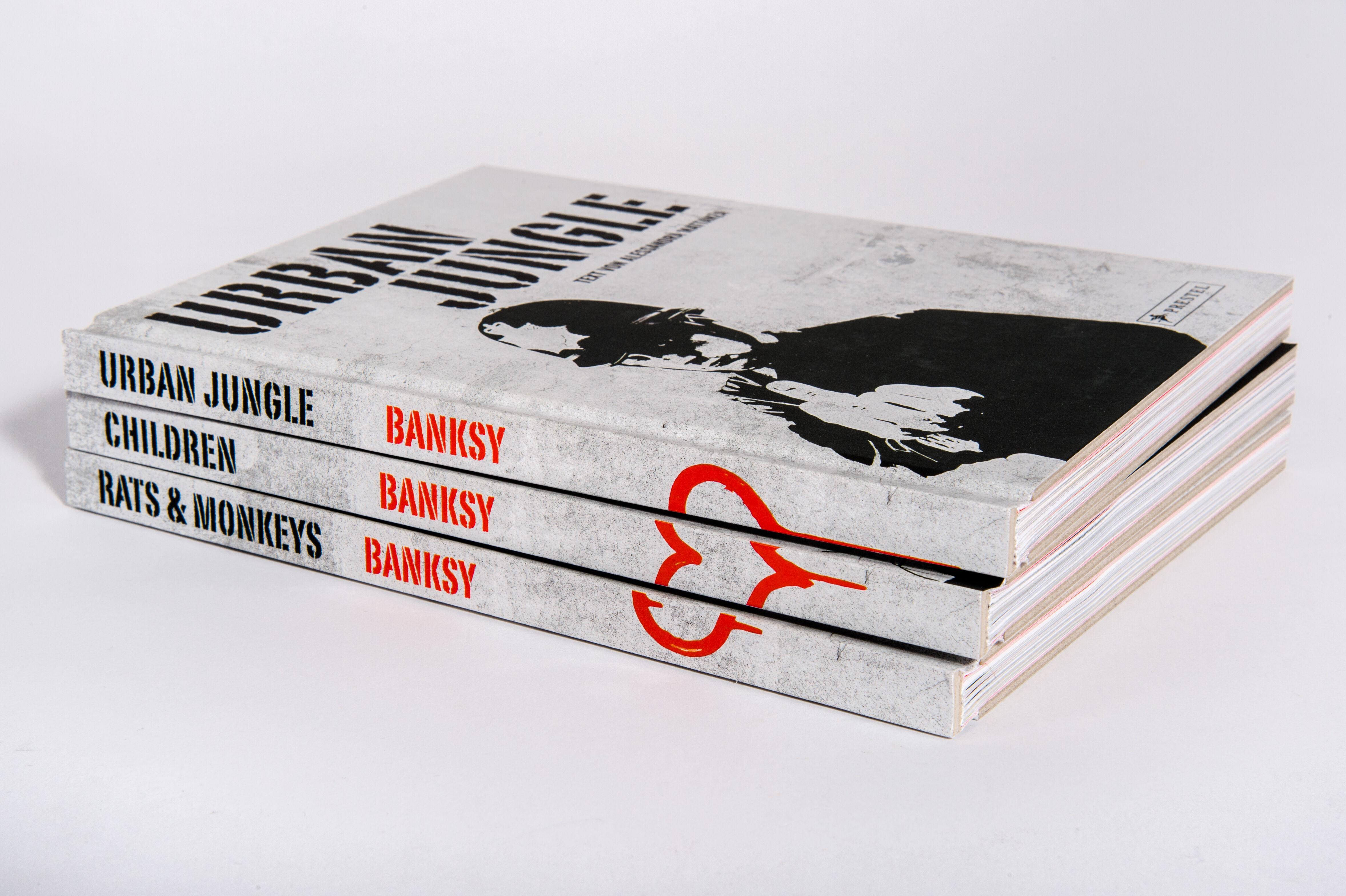 Beispielinhalt (Bild) The World of Banksy. Alles was du von Banksy kennen musst in 3 Bänden im Schuber