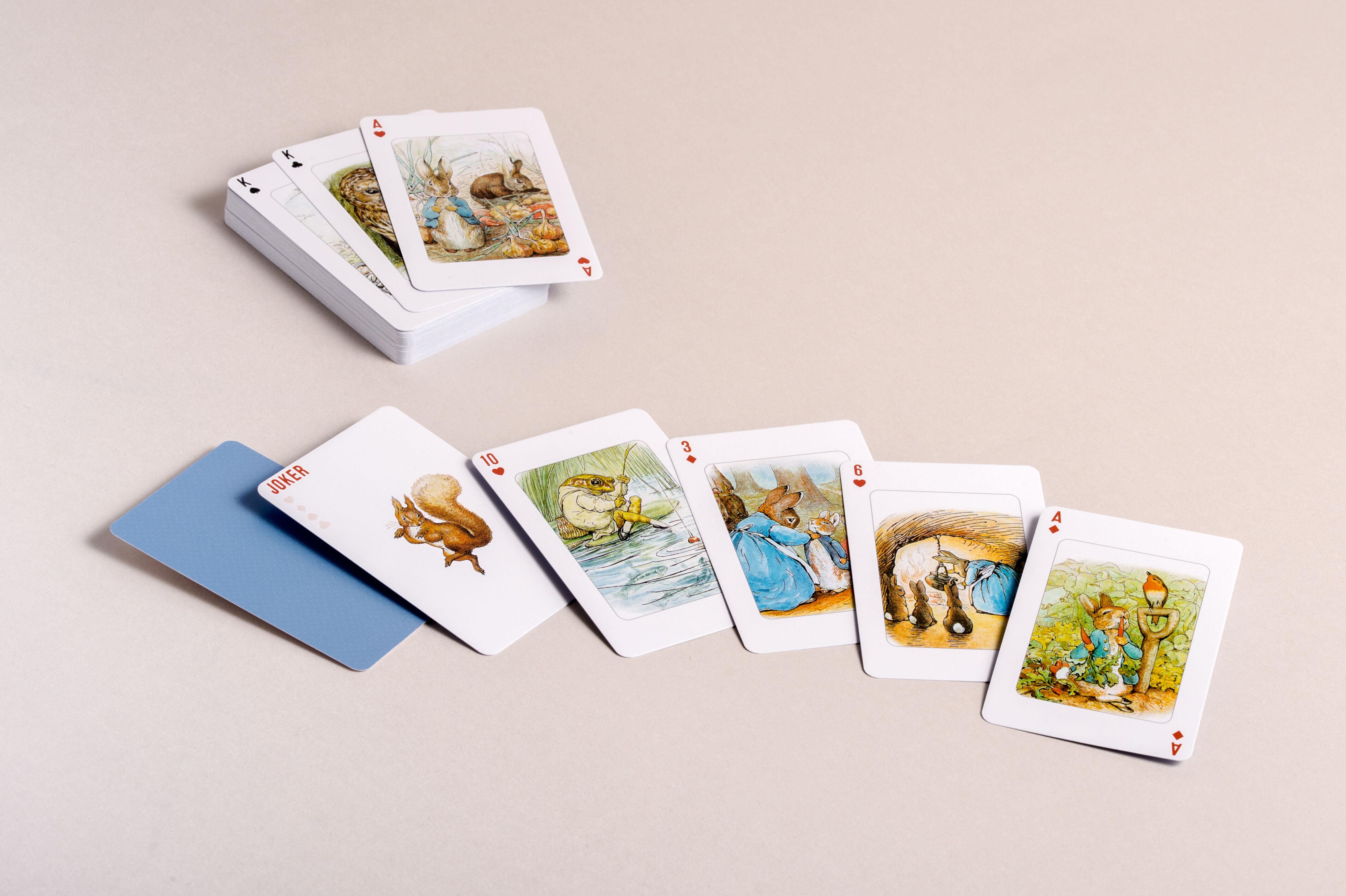 Beispielinhalt (Bild) Kartenspiel Beatrix Potter. 54 Spielkarten mit 53 Motiven von Peter Hase und seinen Freunden