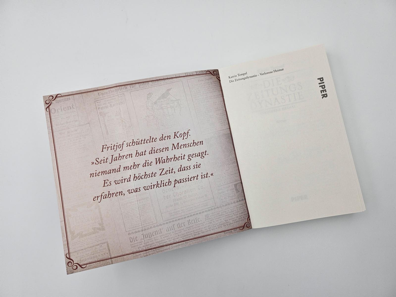 Beispielinhalt (Bild) Die Zeitungsdynastie -  Verlorene Heimat