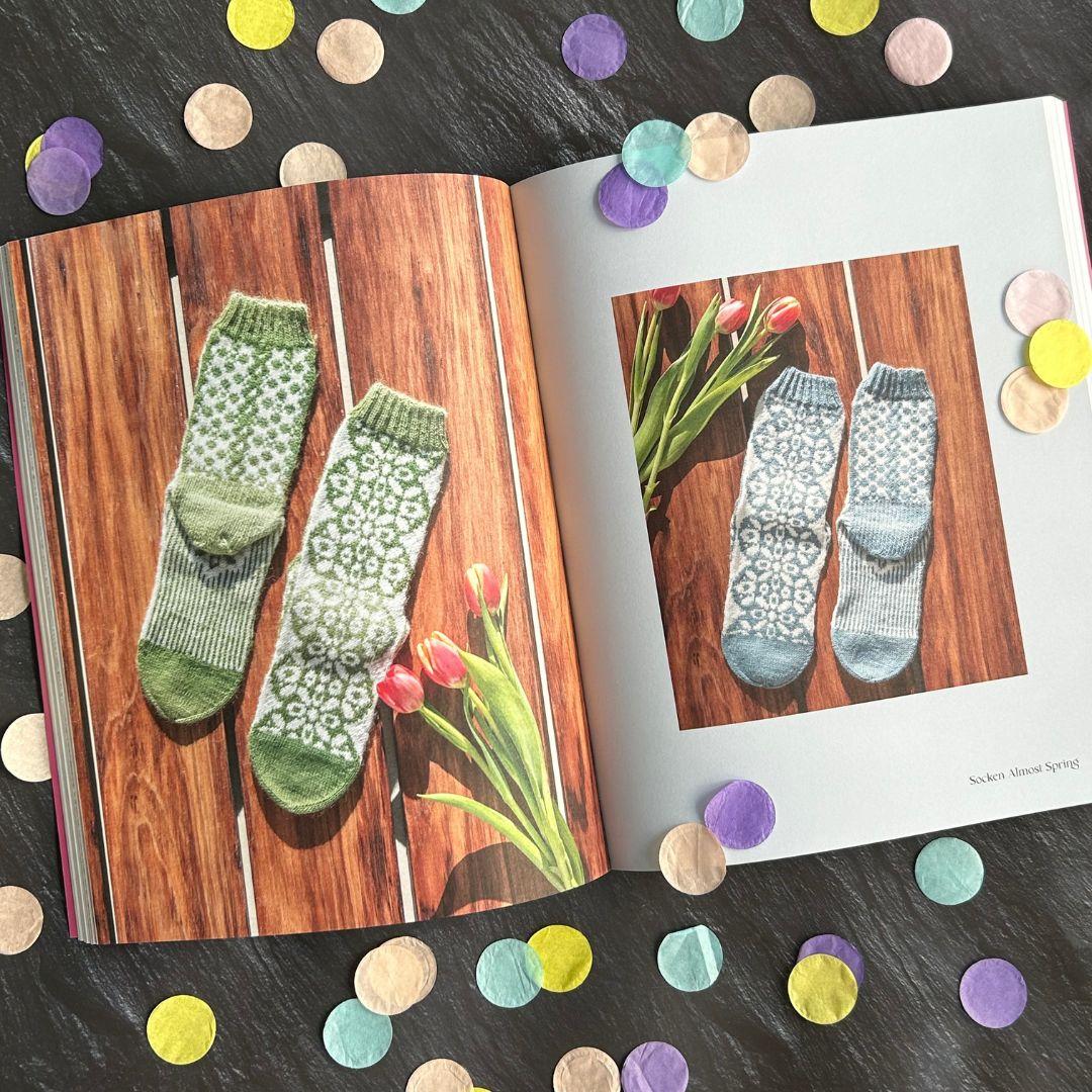 Beispielinhalt (Bild) Bunte Socken und witzige Handschuhe stricken