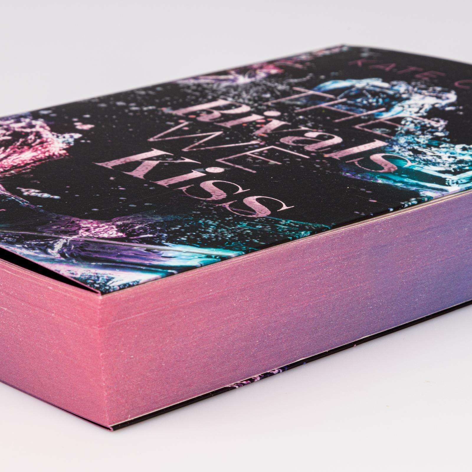 Beispielinhalt (Bild) The Rivals We Kiss (Brouwen Dynasty 3)