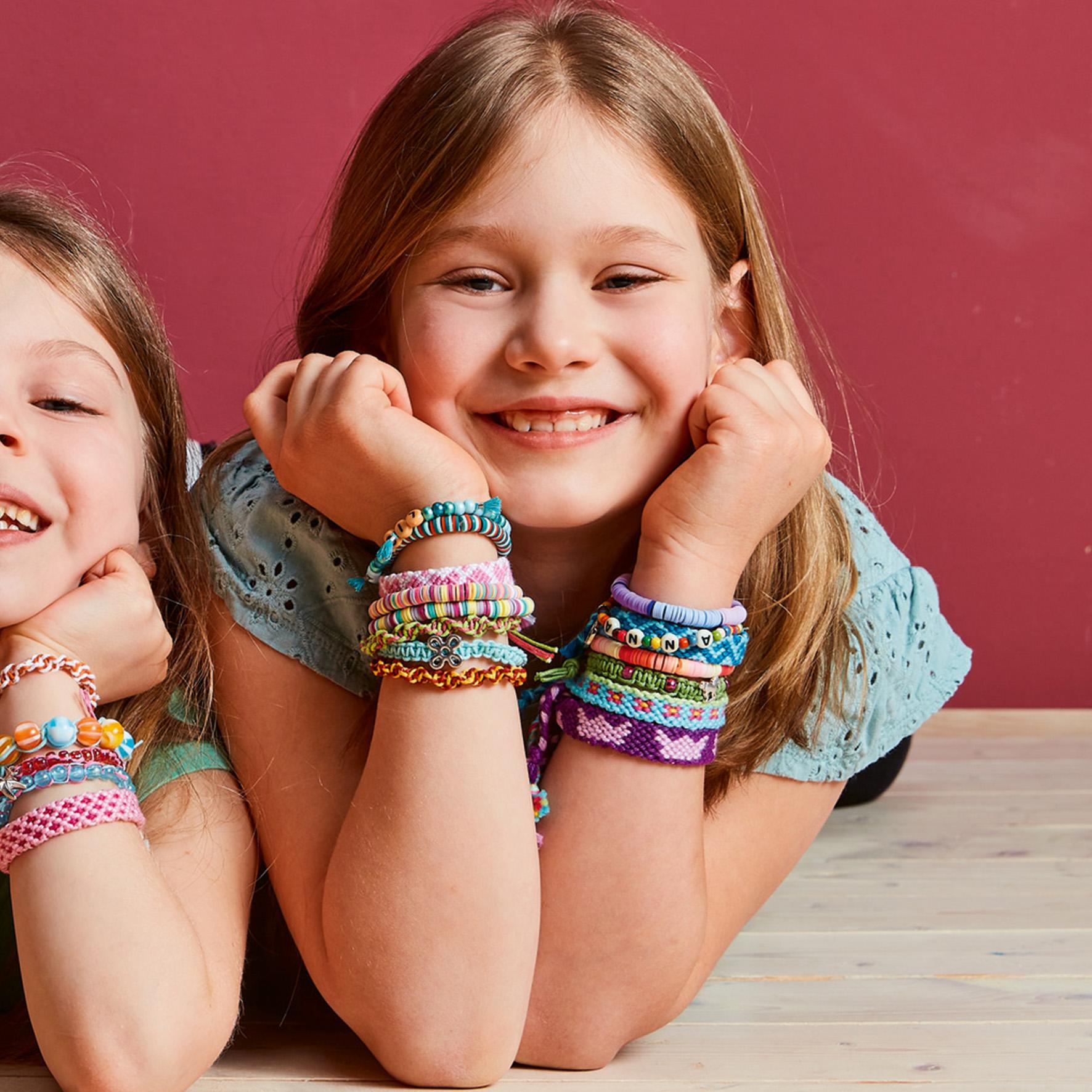 Beispielinhalt (Bild) Kreativstart Kids Freundschaftsbänder. Anleitungsbuch und Material