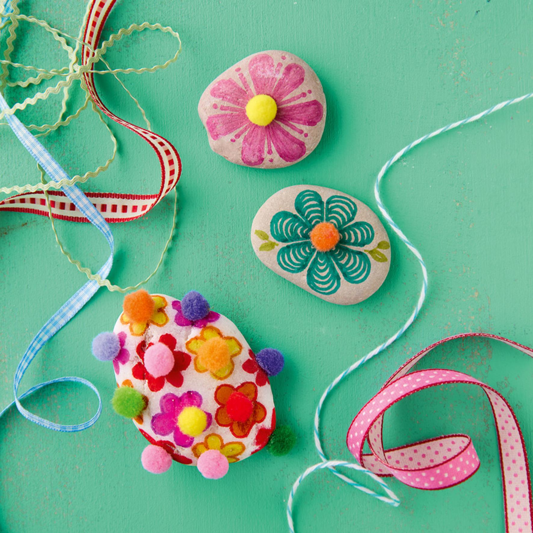 Beispielinhalt (Bild) Kreativ-Set: Steine bemalen Kids mit Wackelaugen, Pompons, Anleitungsbuch & Material