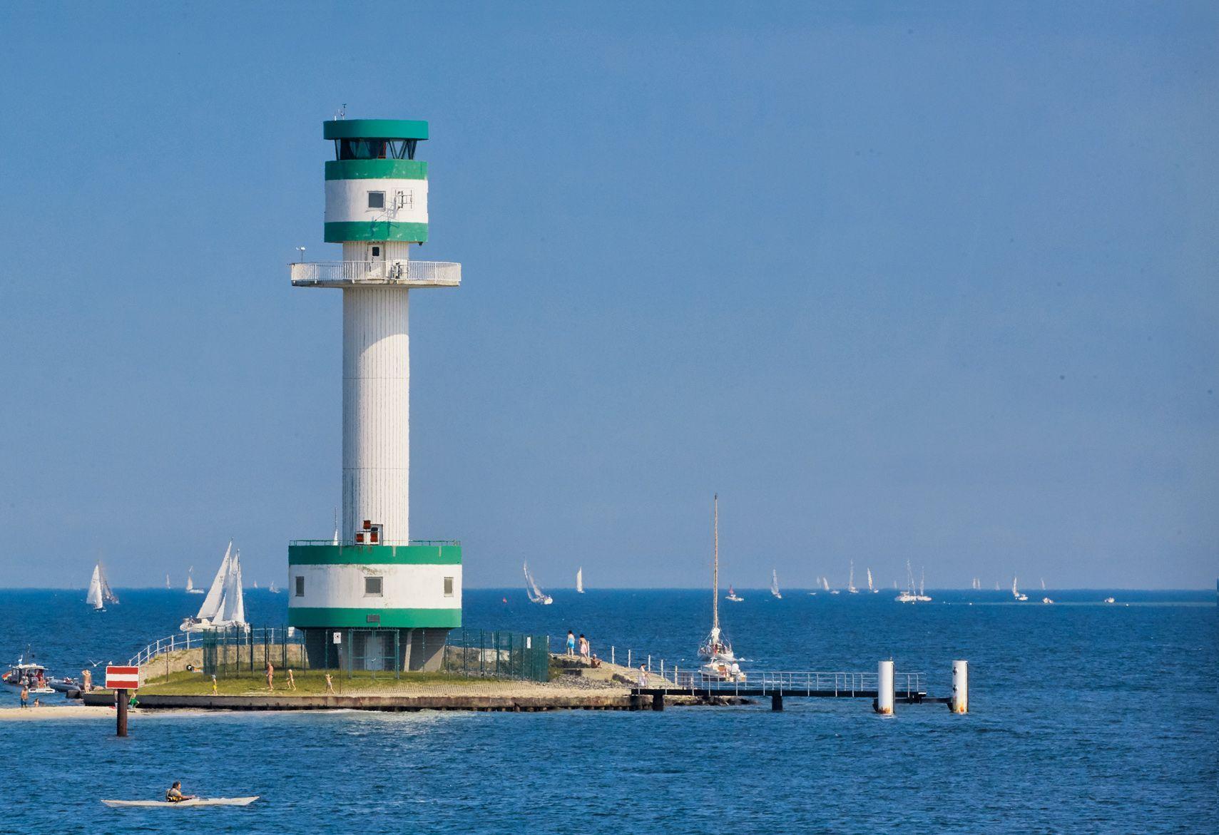 Beispielinhalt (Bild) Leuchttürme 2025. 3-Monats-Tischkalender