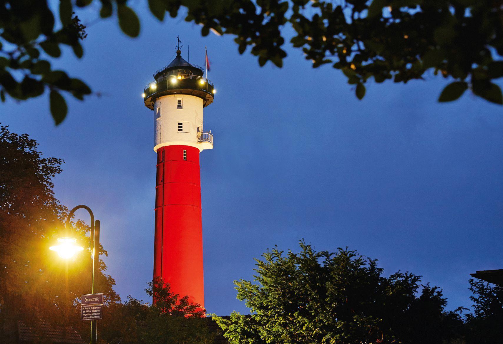 Beispielinhalt (Bild) Leuchttürme 2025. 3-Monats-Tischkalender