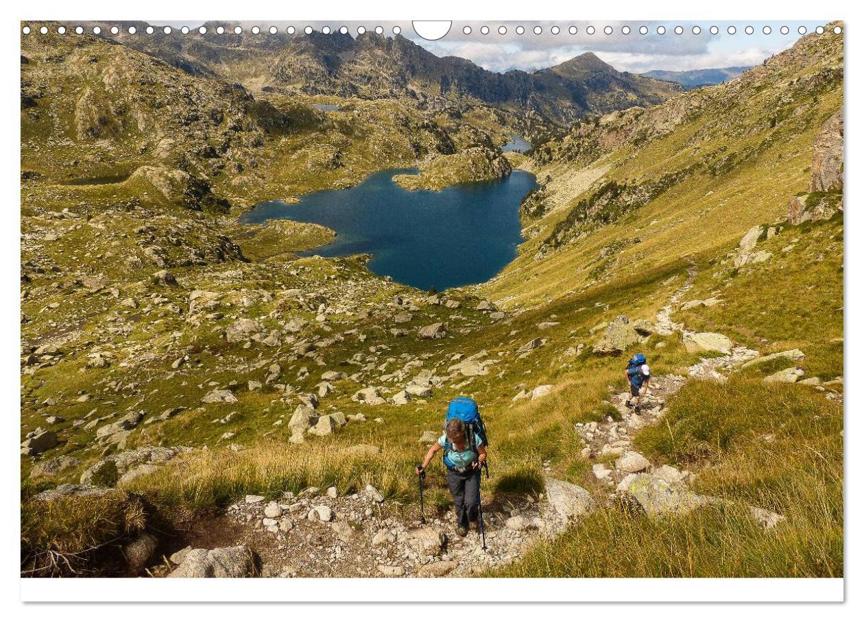 Beispielinhalt (Bild) Spanische - Pyrenäen Carros de Foc (Wandkalender 2025 DIN A3 quer), CALVENDO Monatskalender