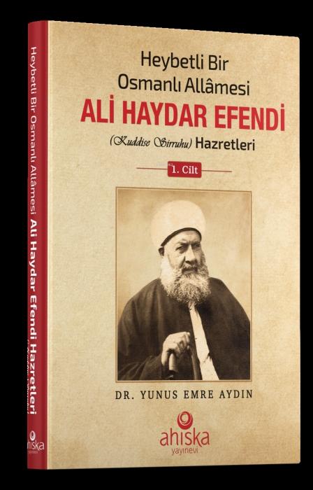 Vorderes Coverbild Heybetli Bir Osmanli Allamesi Ali Haydar Efendi Hz. 1. Cilt Ciltli