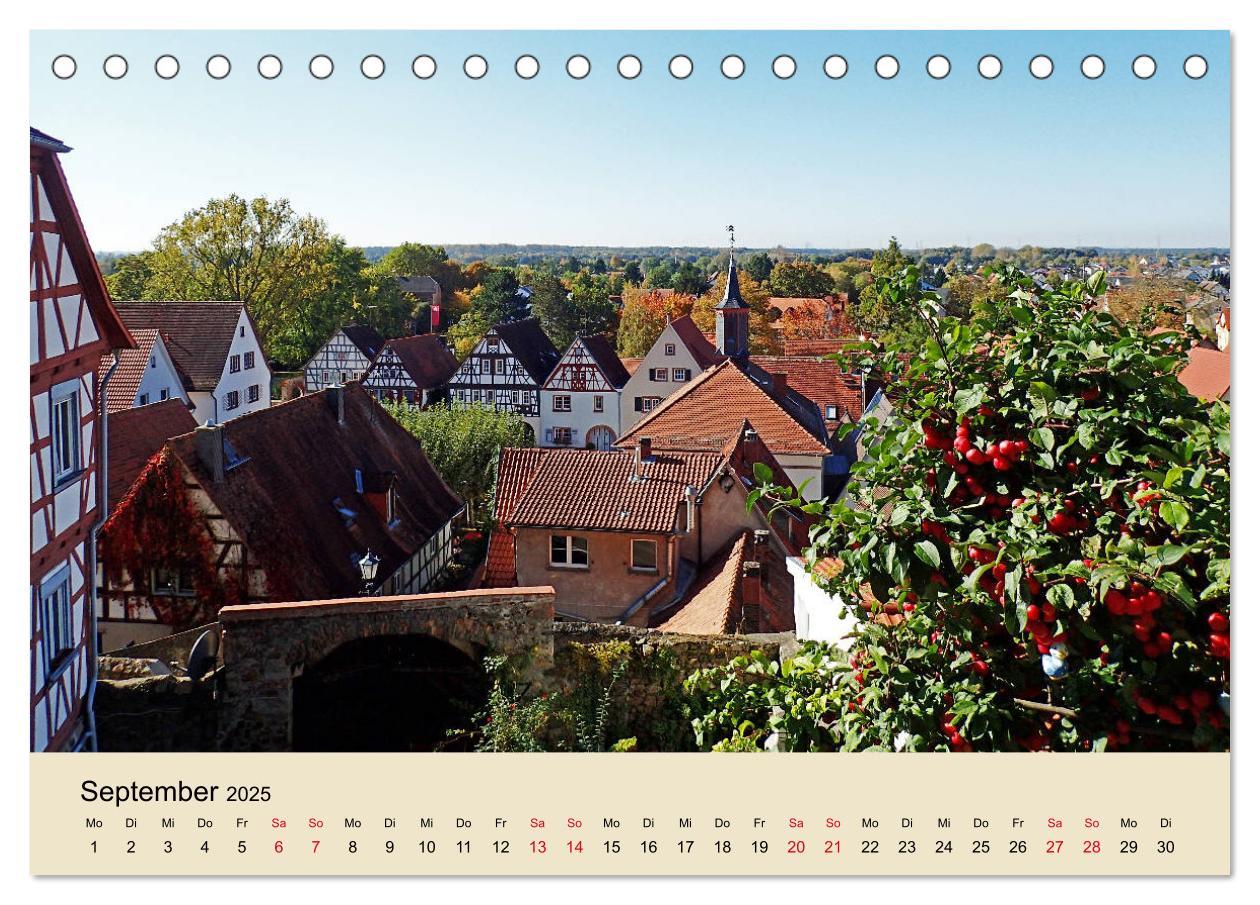 Beispielinhalt (Bild) Entlang der Bergstraße Burgen, Wein und Fachwerk (Tischkalender 2025 DIN A5 quer), CALVENDO Monatskalender