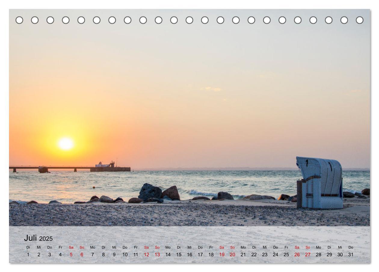 Beispielinhalt (Bild) Ostseeküste Schwedeneck 2025 (Tischkalender 2025 DIN A5 quer), CALVENDO Monatskalender